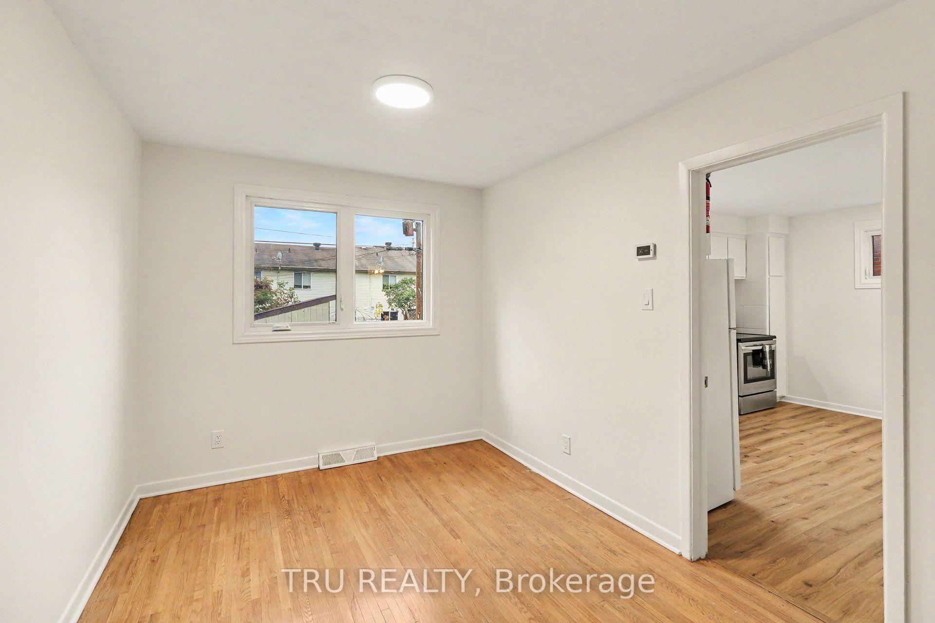 Photo 11 of 682 Morin Street, Ottawa, Castle Heights — HOMEH