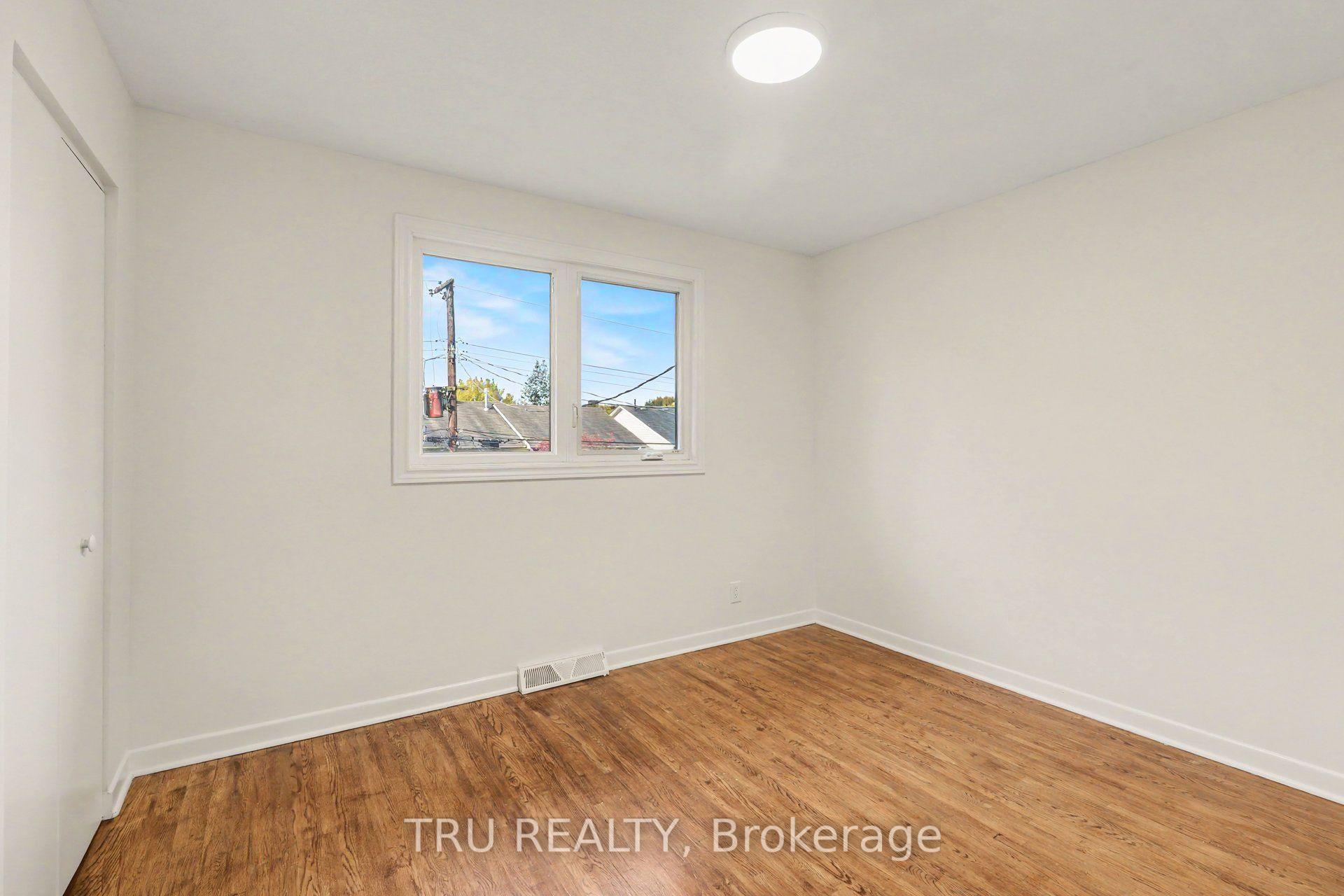 Photo 22 of 682 Morin Street, Ottawa, Castle Heights — HOMEH