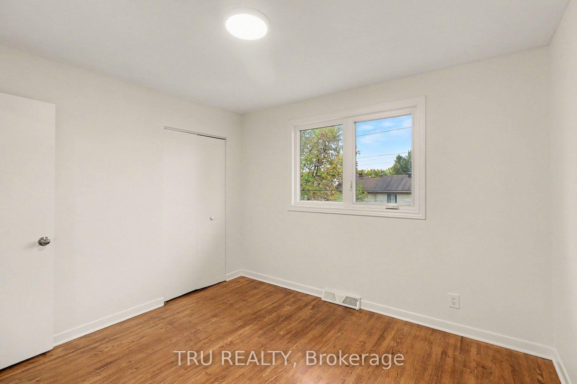 Photo 23 of 682 Morin Street, Ottawa, Castle Heights — HOMEH