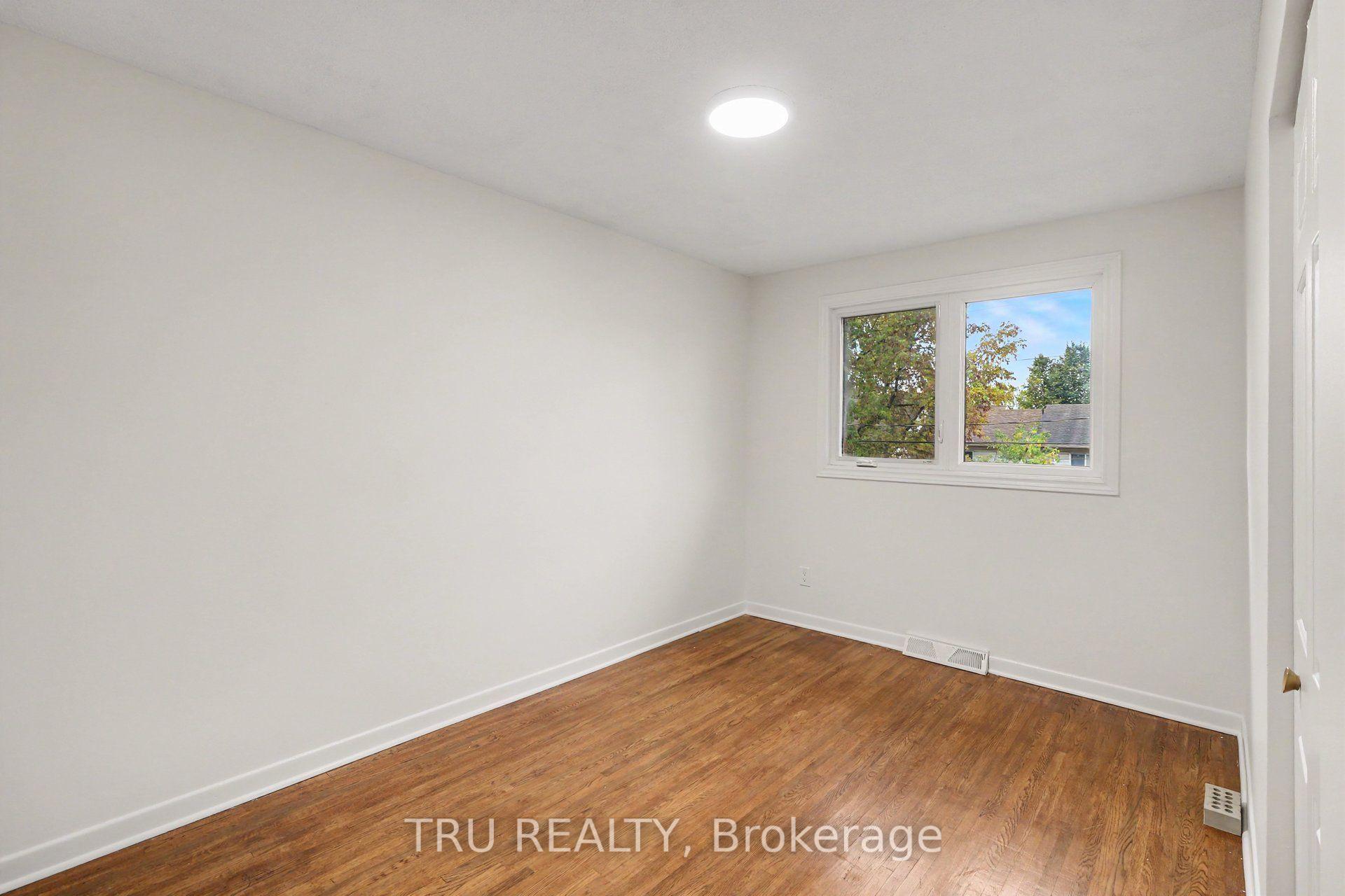 Photo 25 of 682 Morin Street, Ottawa, Castle Heights — HOMEH