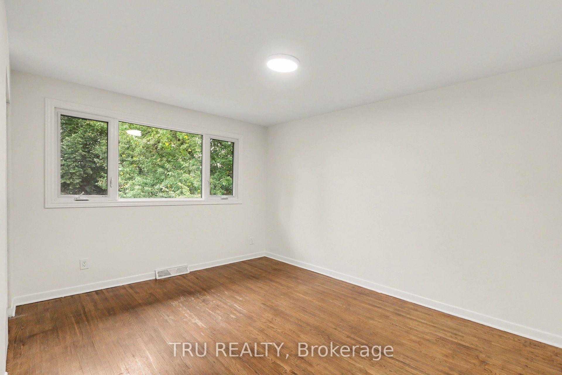 Photo 27 of 682 Morin Street, Ottawa, Castle Heights — HOMEH