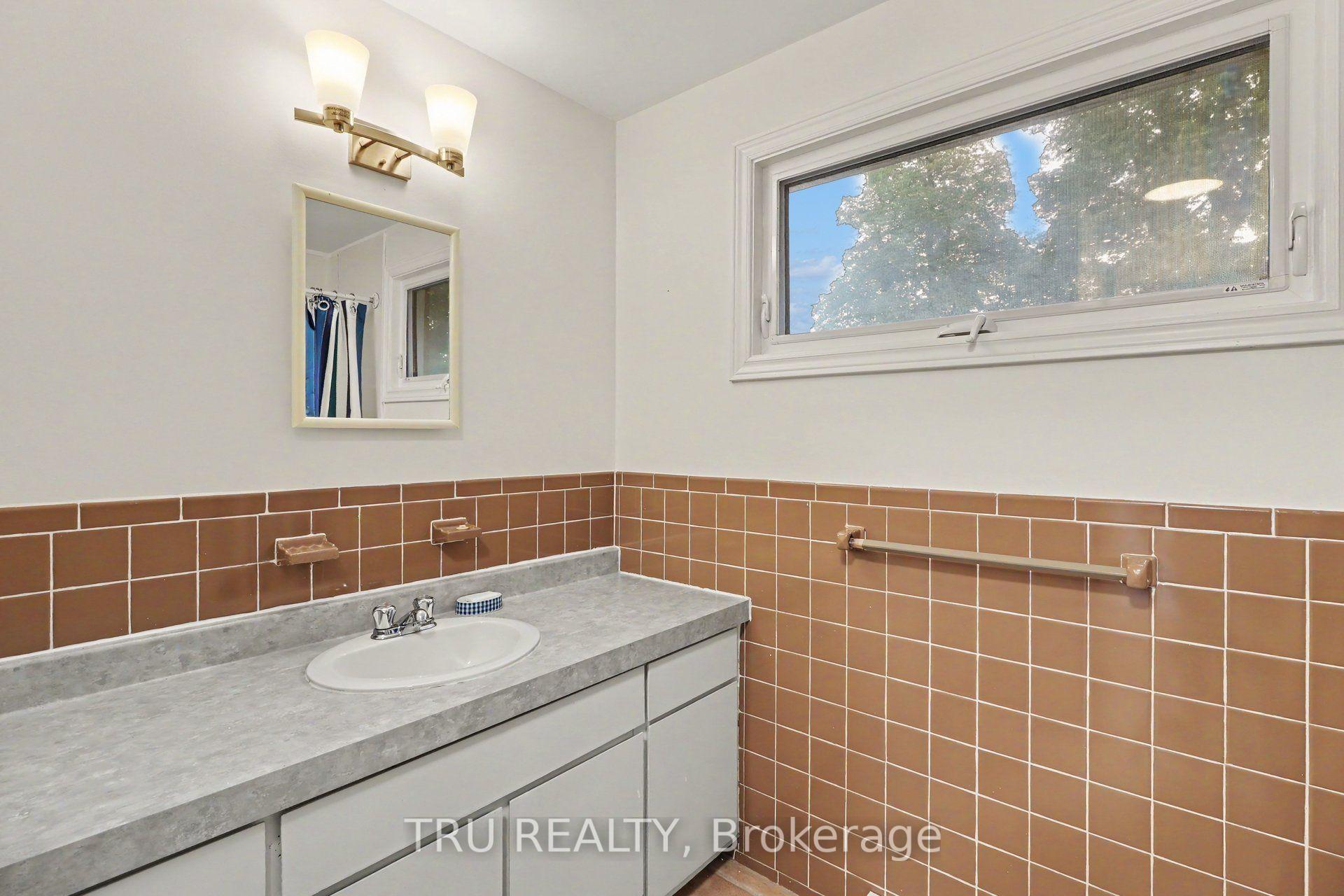 Photo 29 of 682 Morin Street, Ottawa, Castle Heights — HOMEH