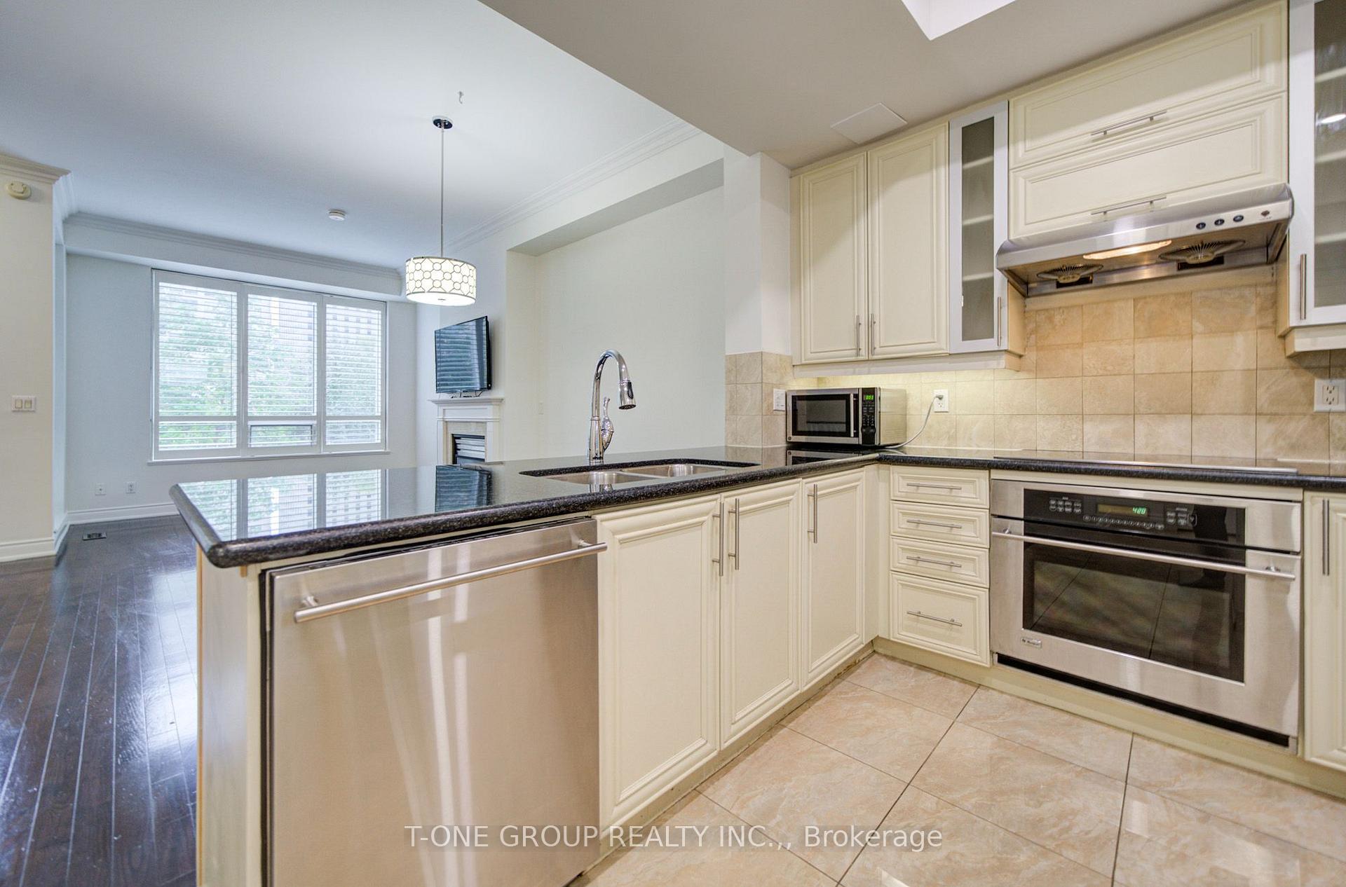 Photo 20 of Unit TH 8, 761 Bay Street, Toronto, Bay Street Corridor — HOMEH
