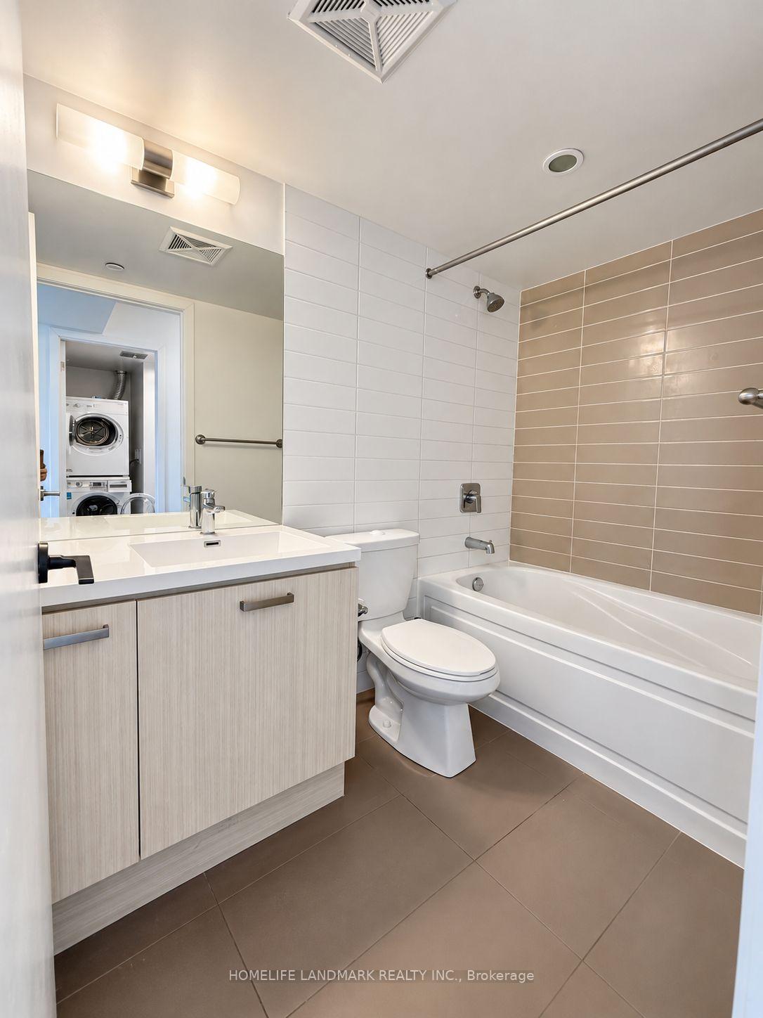 Photo 8 of Unit 1711, 125 Redpath Avenue, Toronto, Mount Pleasant West — HOMEH