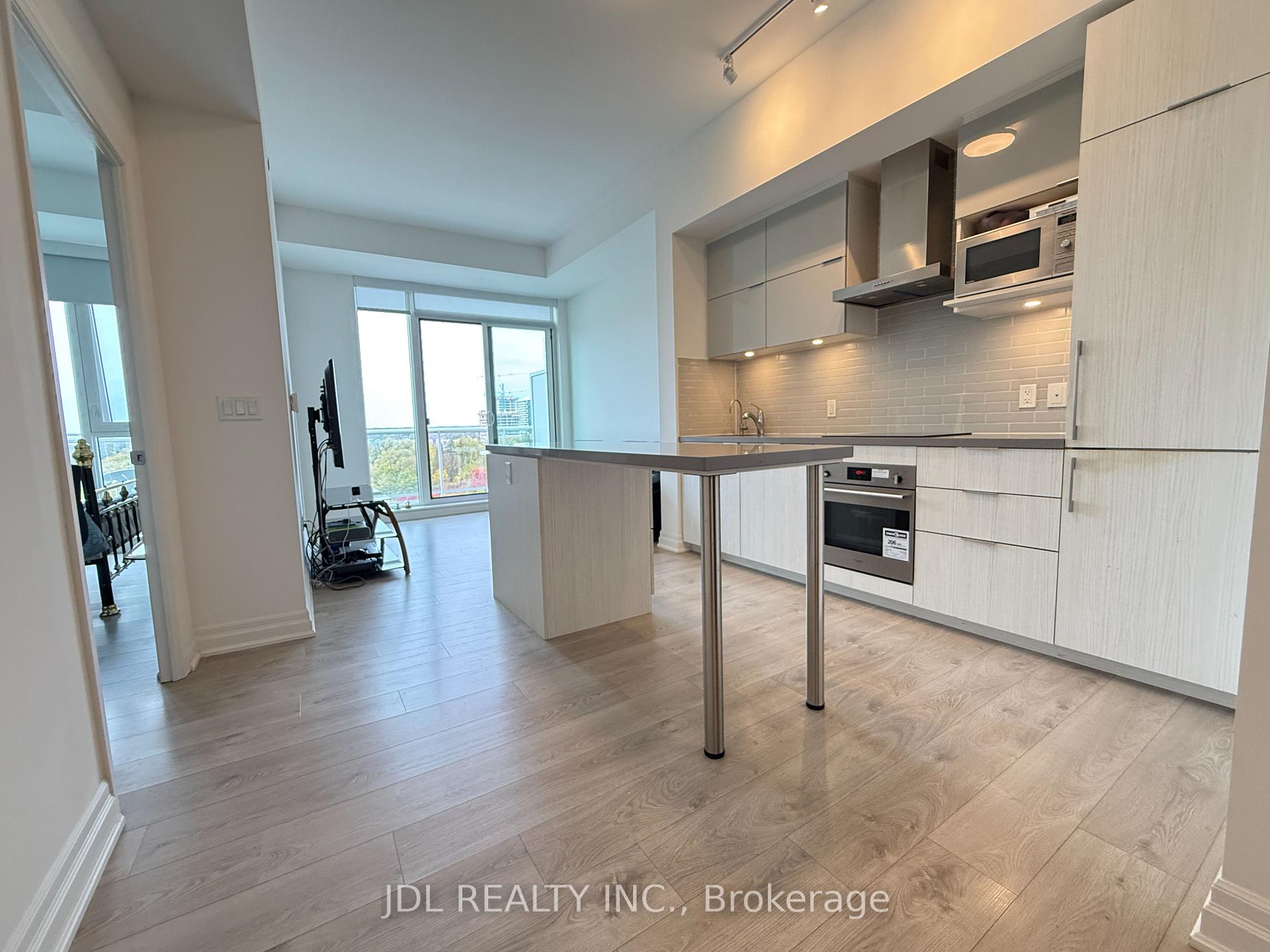 Photo 4 of Unit 704, 18 Rouge Valley Drive W, Markham, Unionville — HOMEH