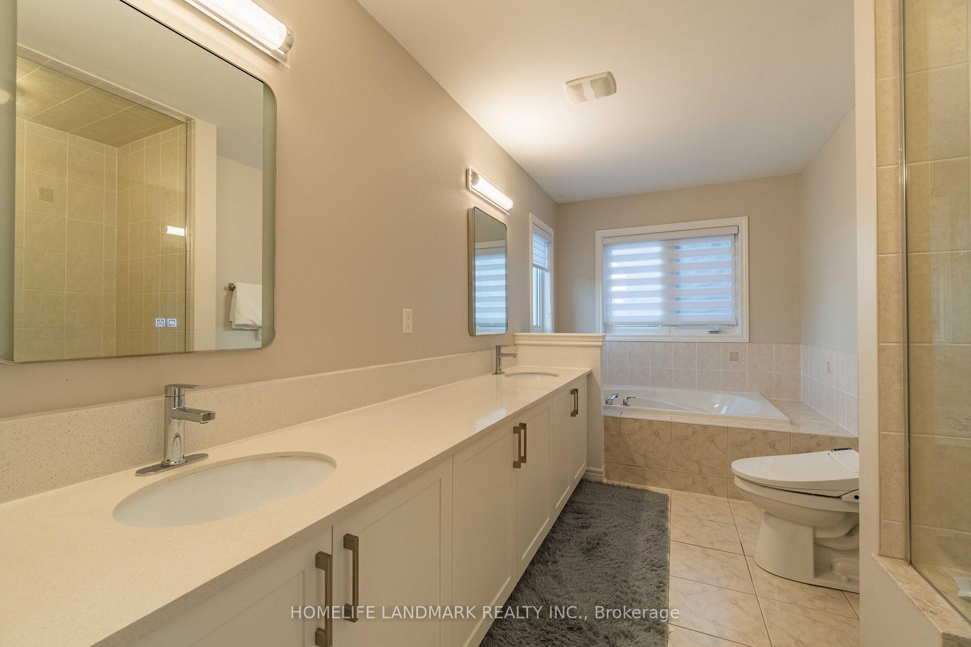 Photo 12 of 98 Thornhill Ravines Crescent, Vaughan, Patterson — HOMEH