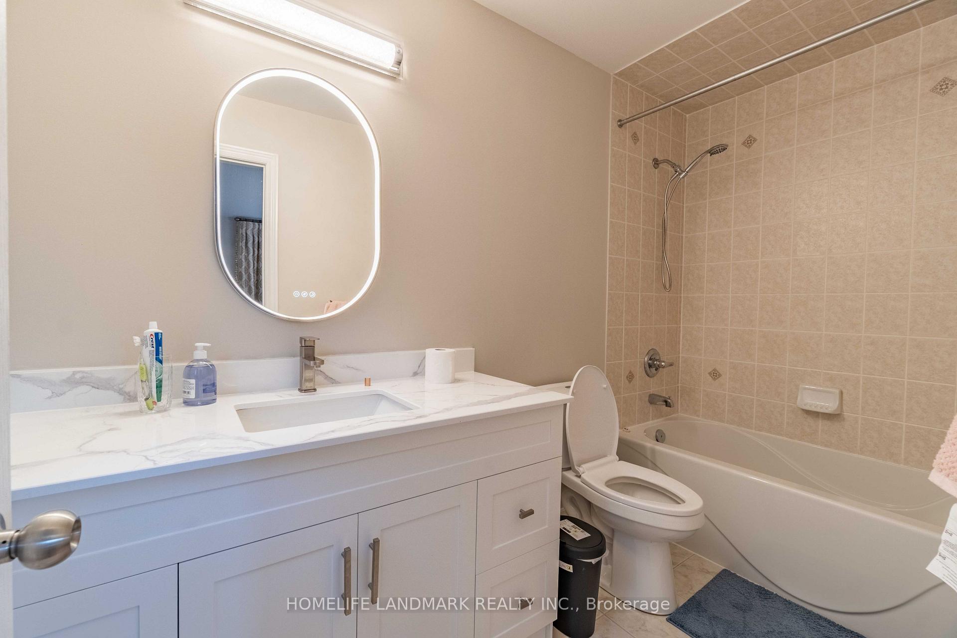 Photo 19 of 98 Thornhill Ravines Crescent, Vaughan, Patterson — HOMEH