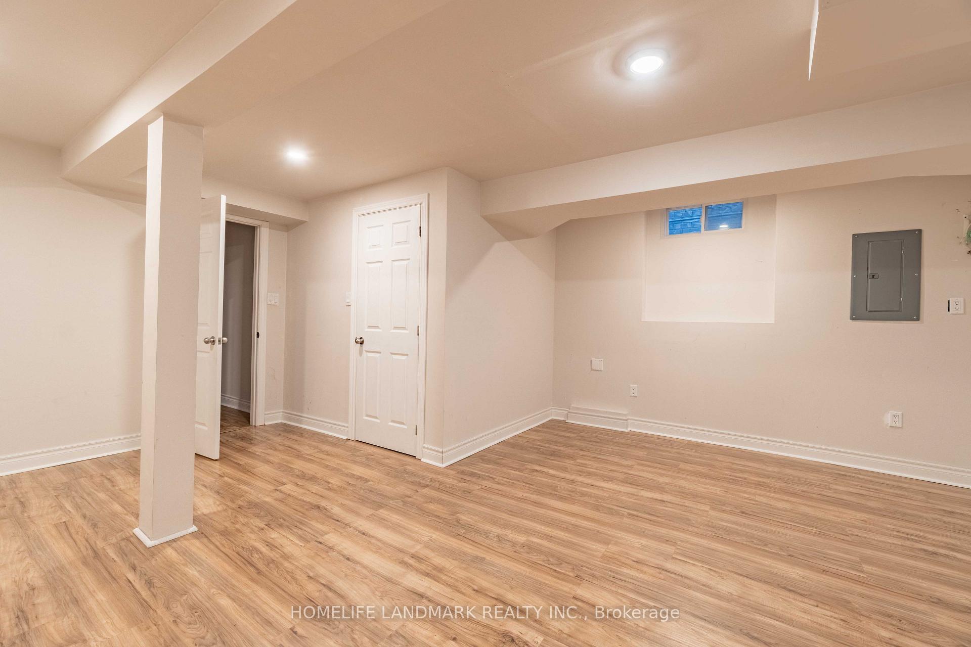 Photo 22 of 98 Thornhill Ravines Crescent, Vaughan, Patterson — HOMEH