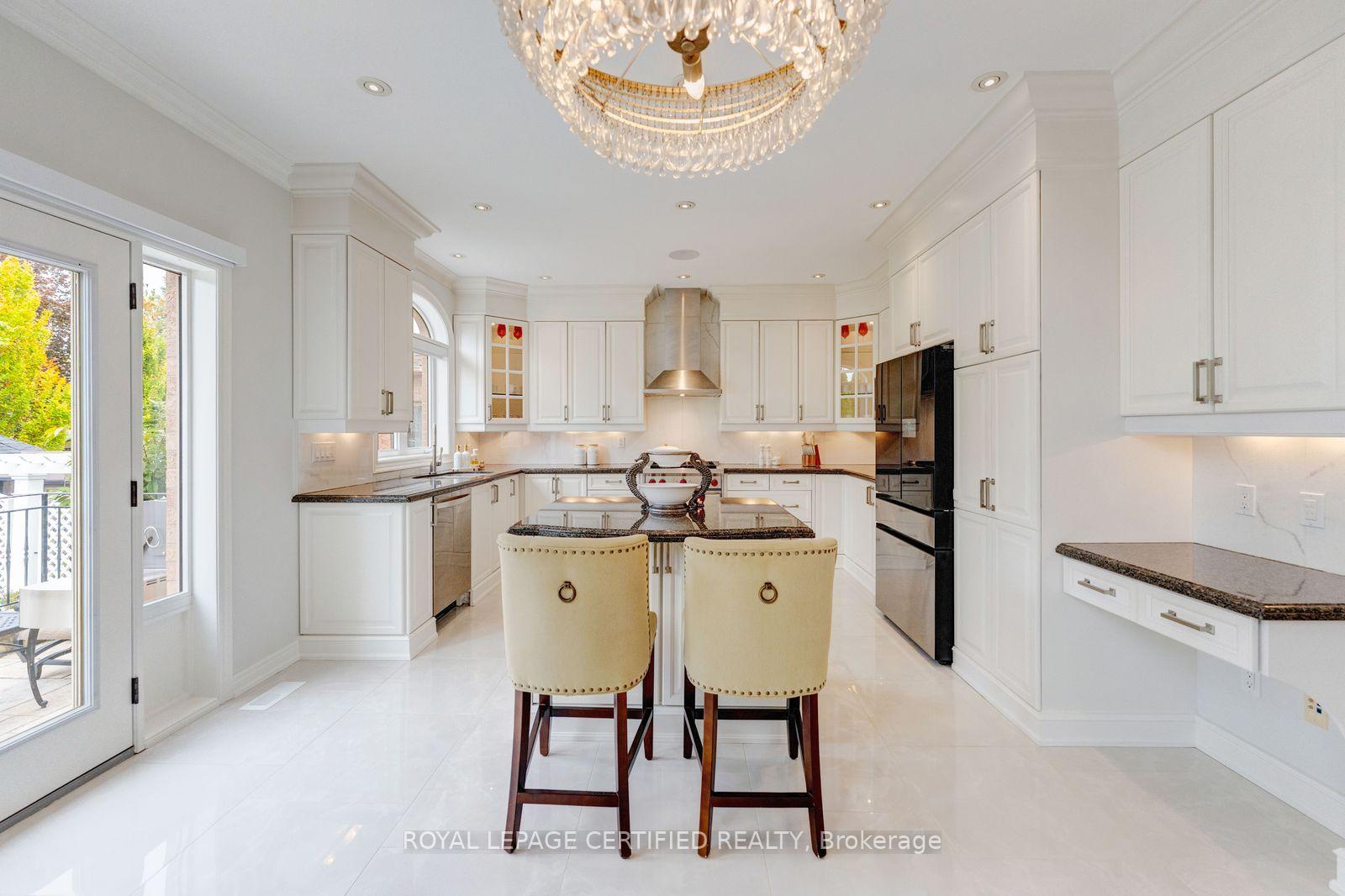 Photo 9 of 2479 Bon Echo Drive, Oakville, Joshua Creek — HOMEH