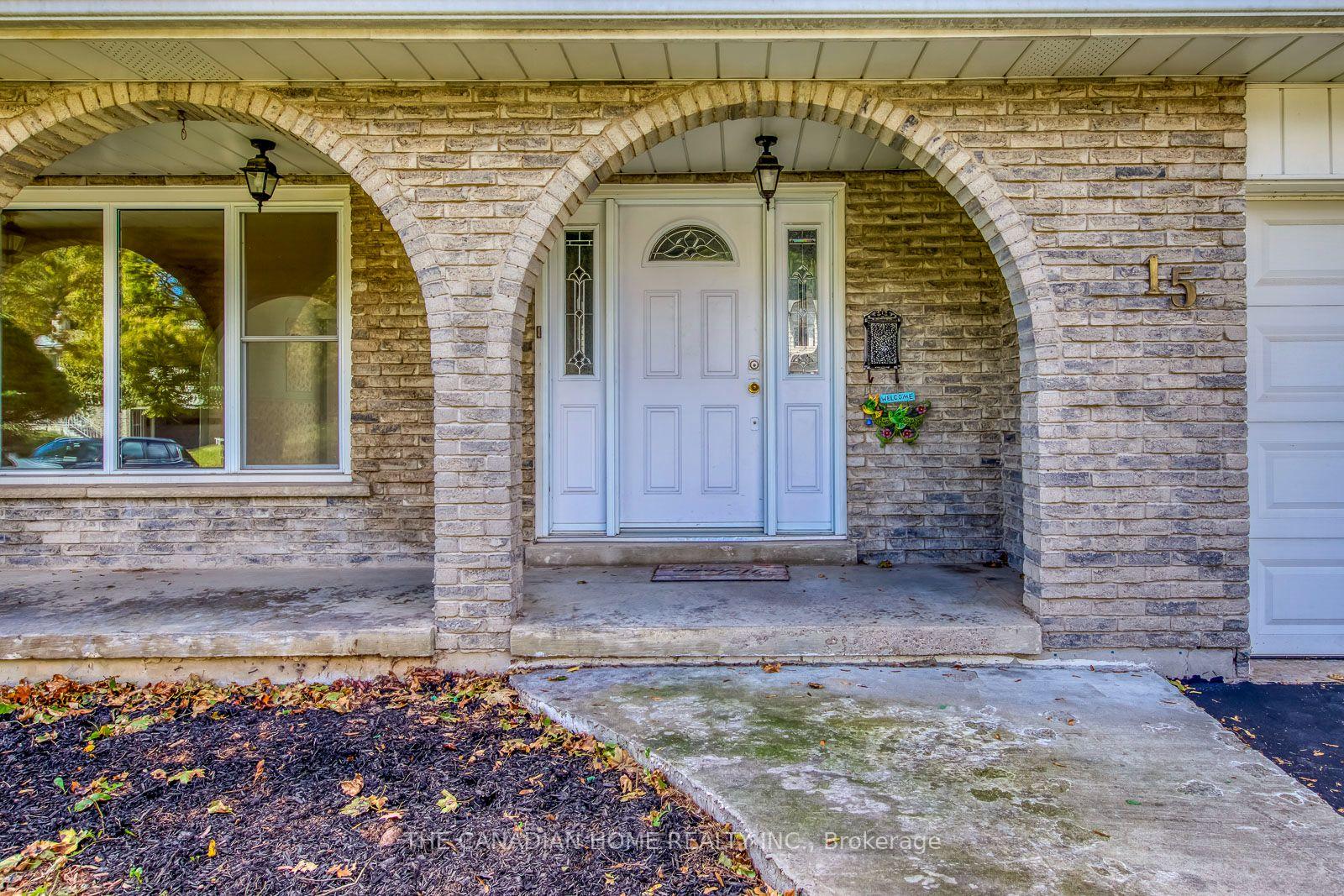 Photo 4 of 15 Newton Road, Brampton, Brampton North — HOMEH
