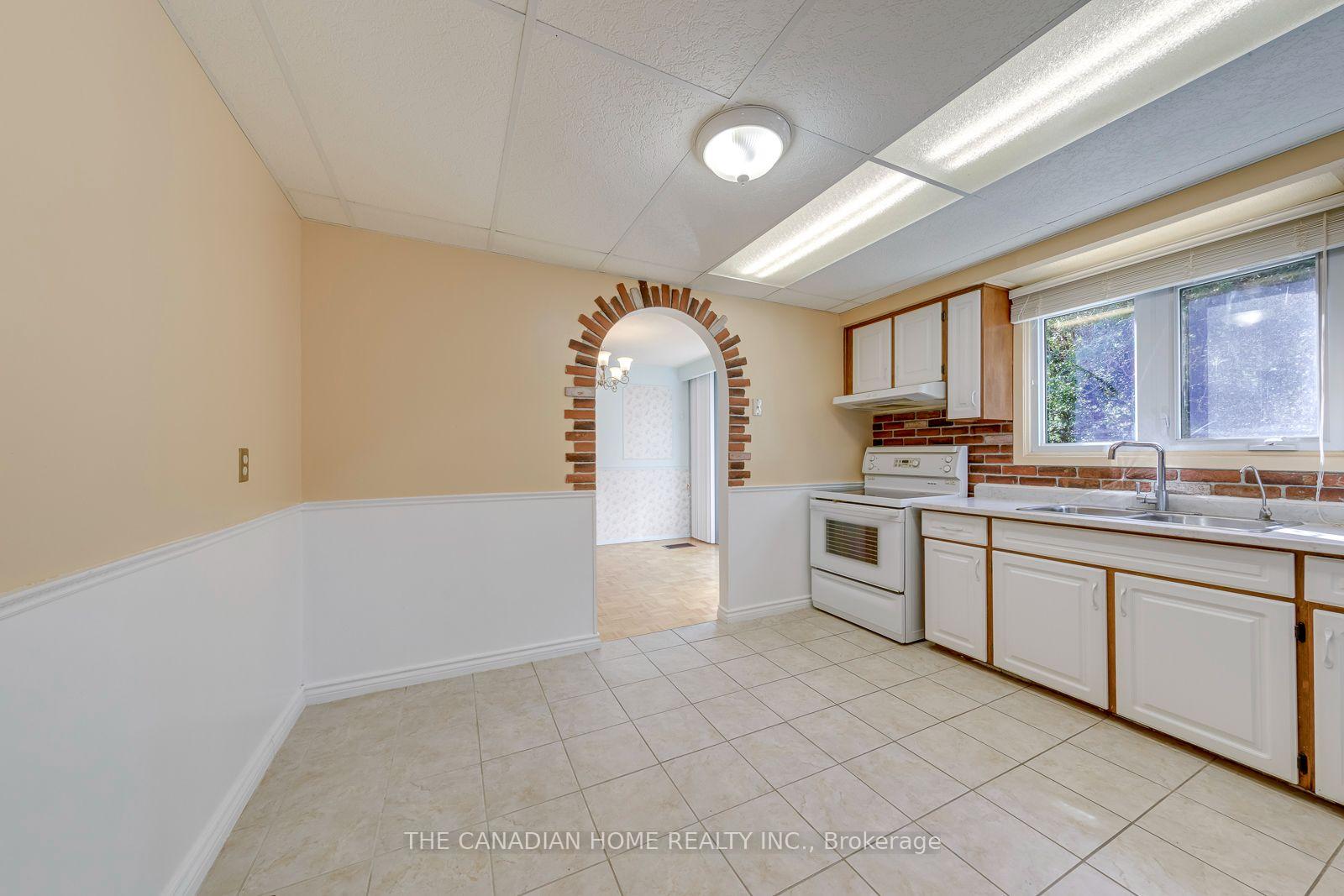 Photo 17 of 15 Newton Road, Brampton, Brampton North — HOMEH