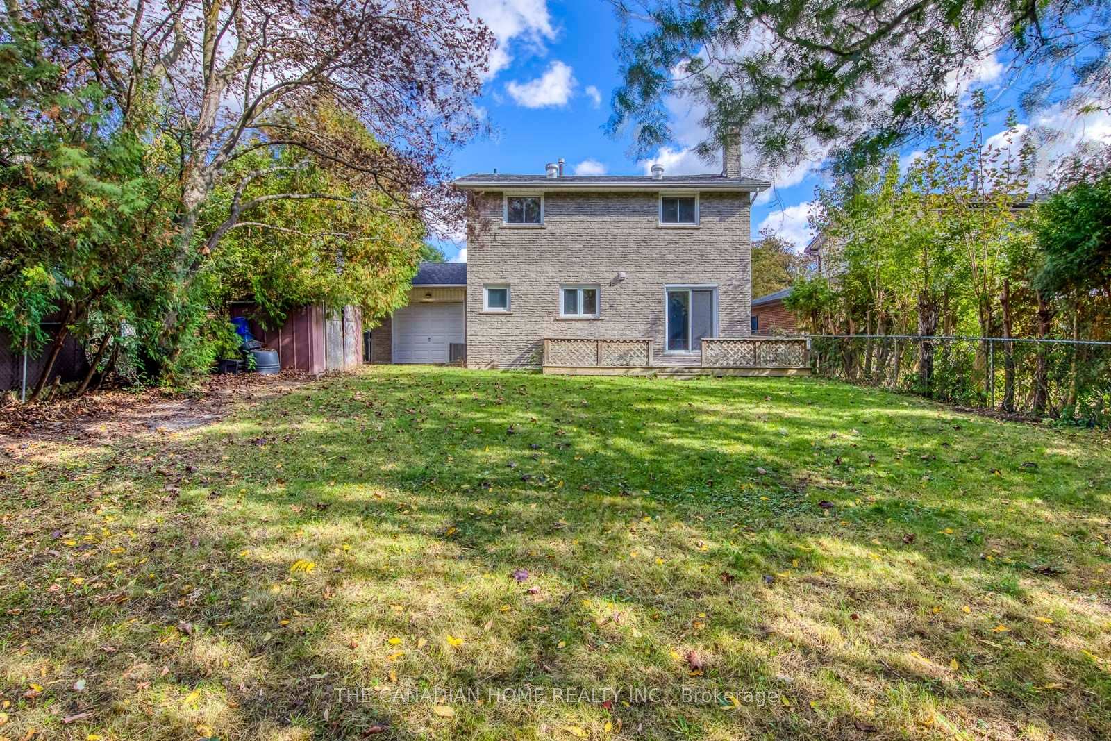 Photo 33 of 15 Newton Road, Brampton, Brampton North — HOMEH