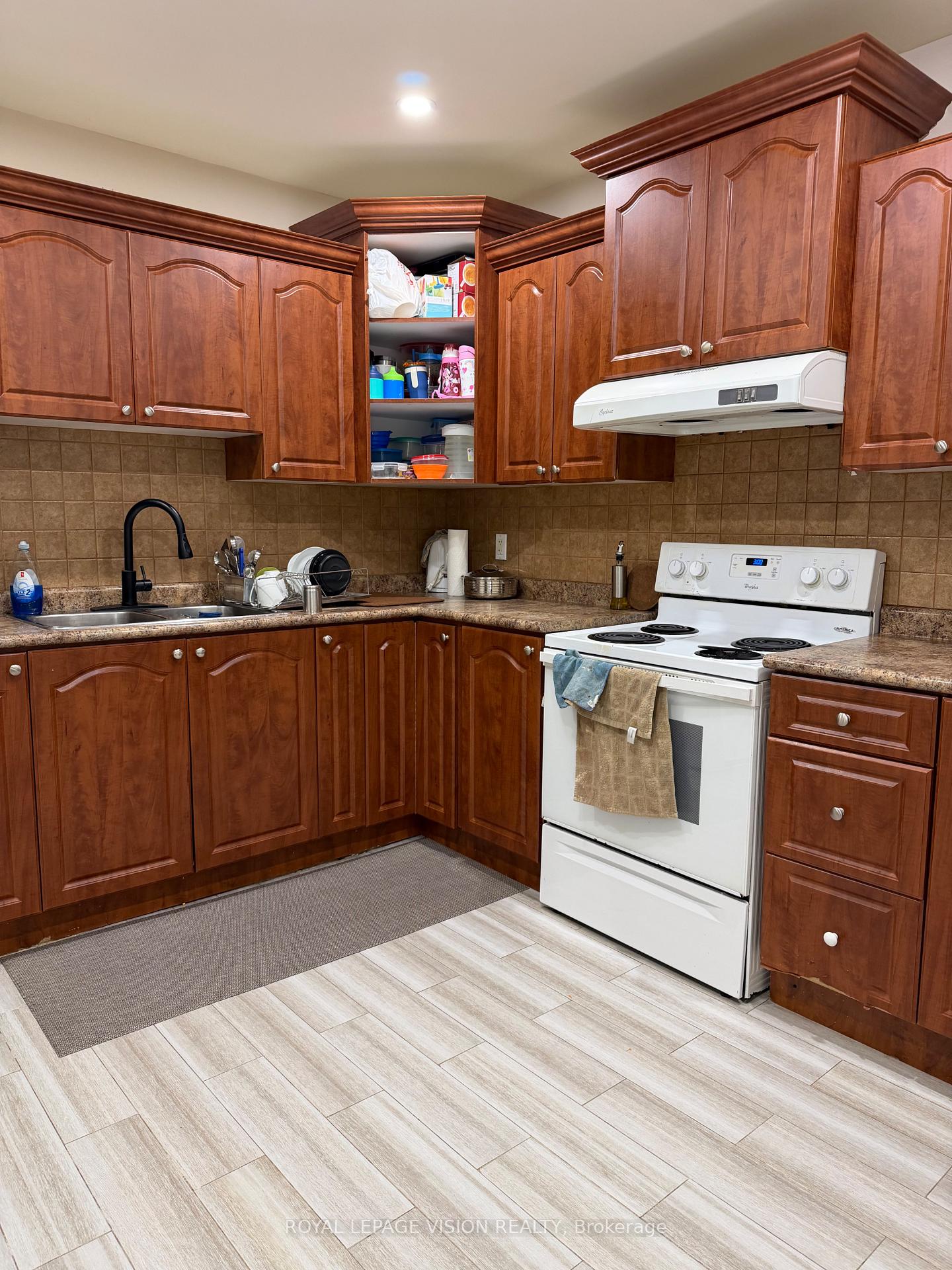 Photo 4 of Unit Basement, 25 Par Avenue, Scarborough, Woburn — HOMEH