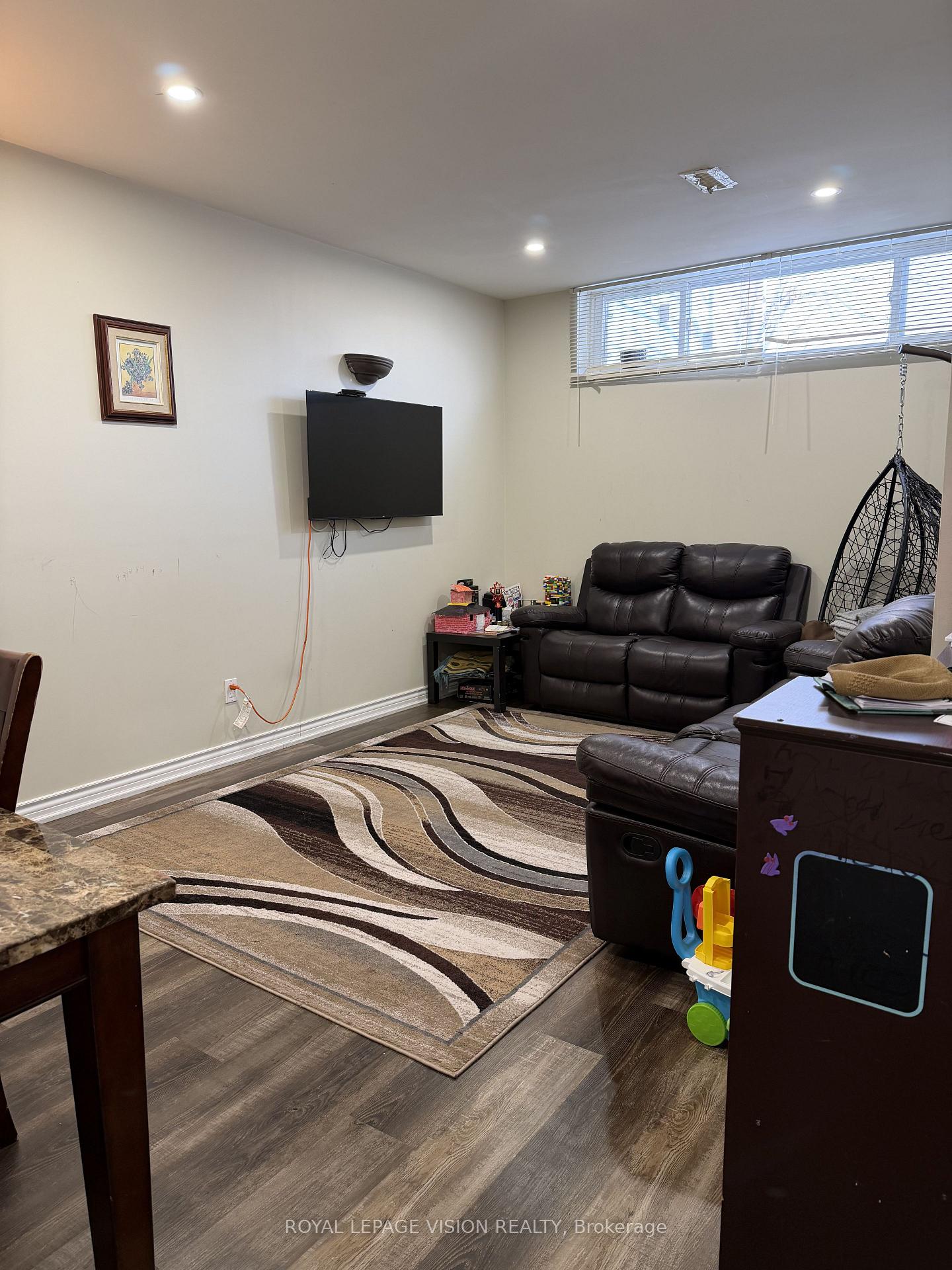 Photo 6 of Unit Basement, 25 Par Avenue, Scarborough, Woburn — HOMEH