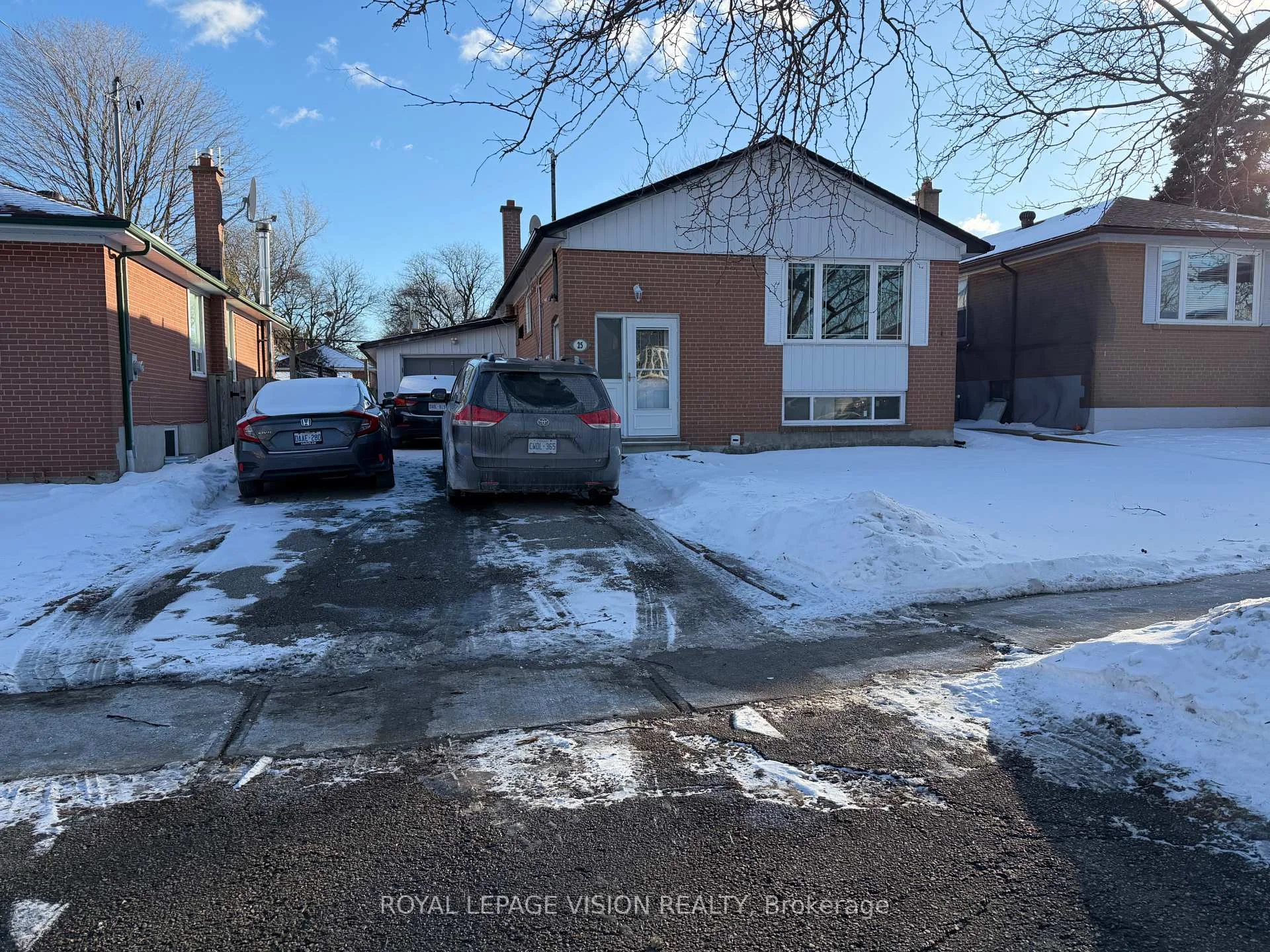 Photo 2 of Unit Basement, 25 Par Avenue, Scarborough, Woburn — HOMEH