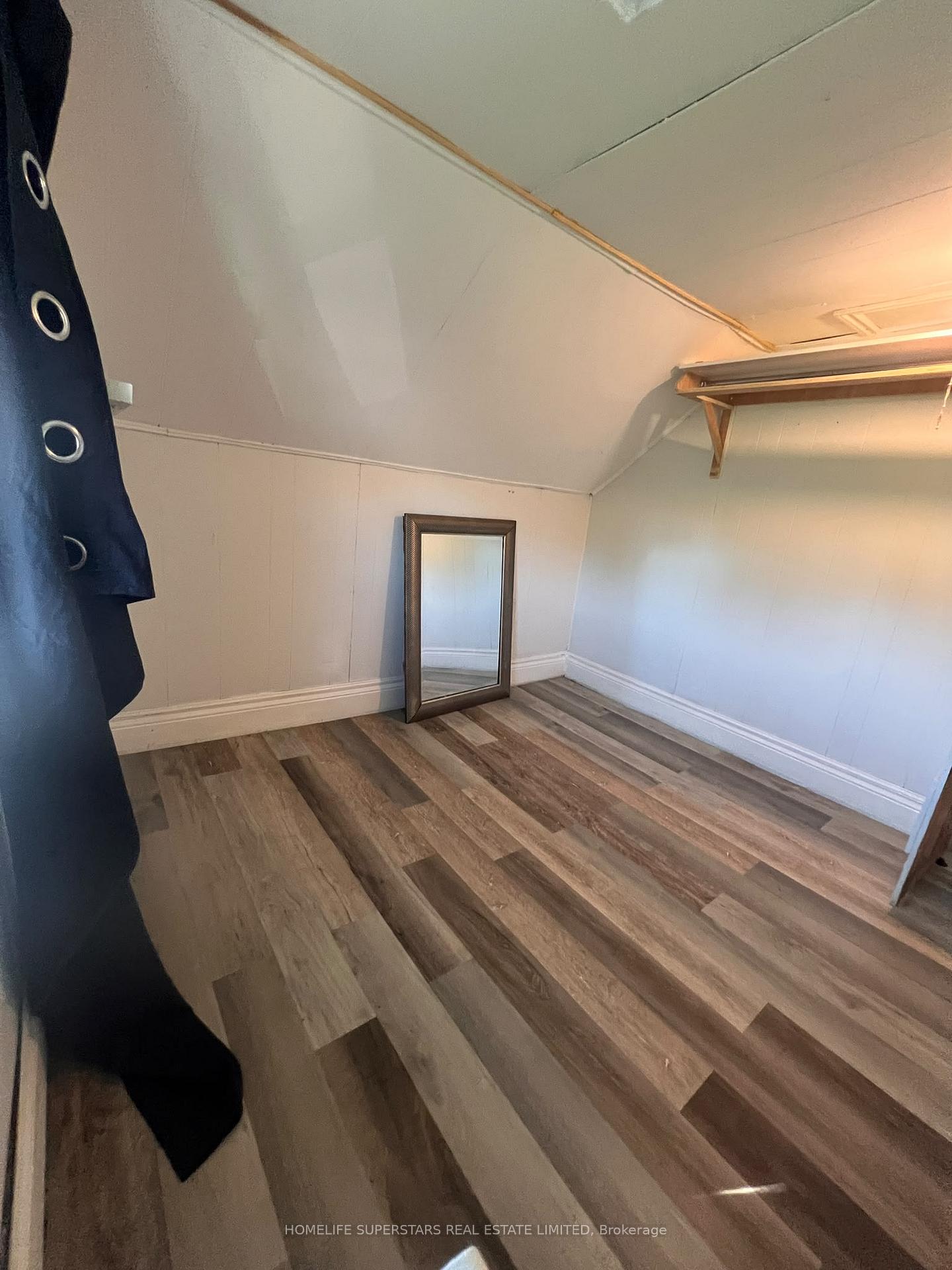 Photo 13 of 436 Elliott Street W, Windsor, Downtown Windsor — HOMEH