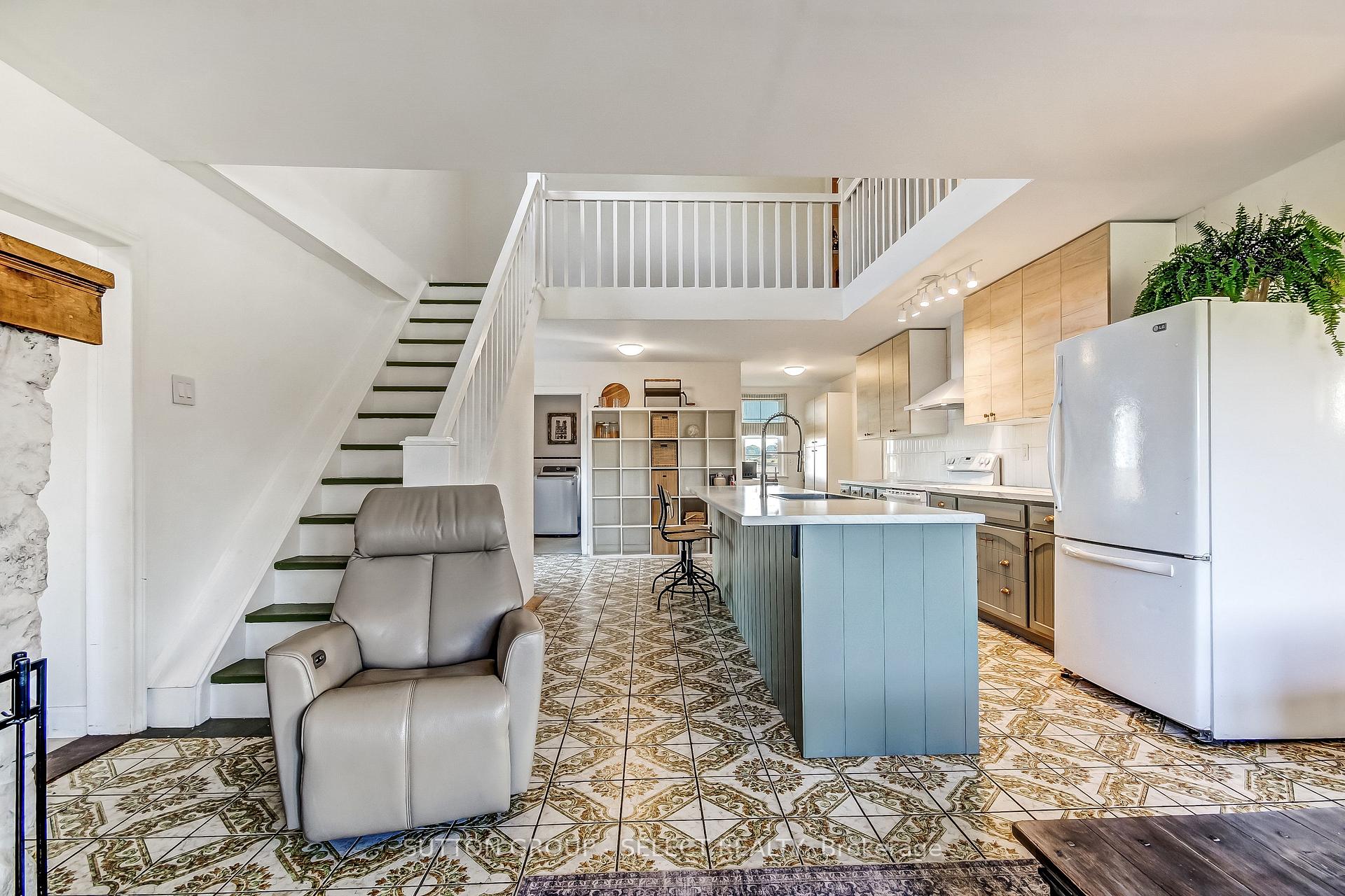 Photo 9 of 18038 Thorndale Road, Thames Centre, Rural Thames Centre — HOMEH