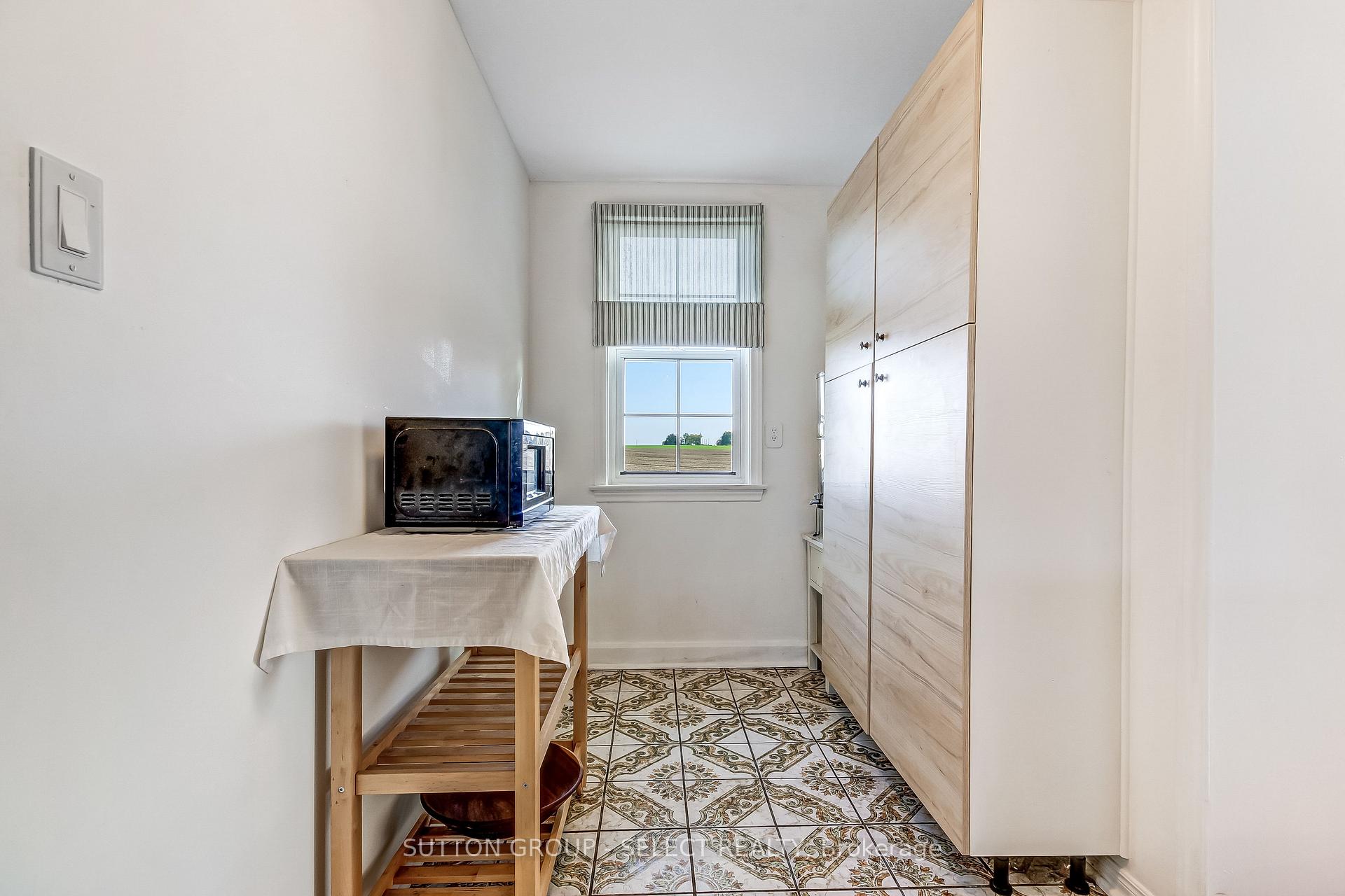 Photo 12 of 18038 Thorndale Road, Thames Centre, Rural Thames Centre — HOMEH