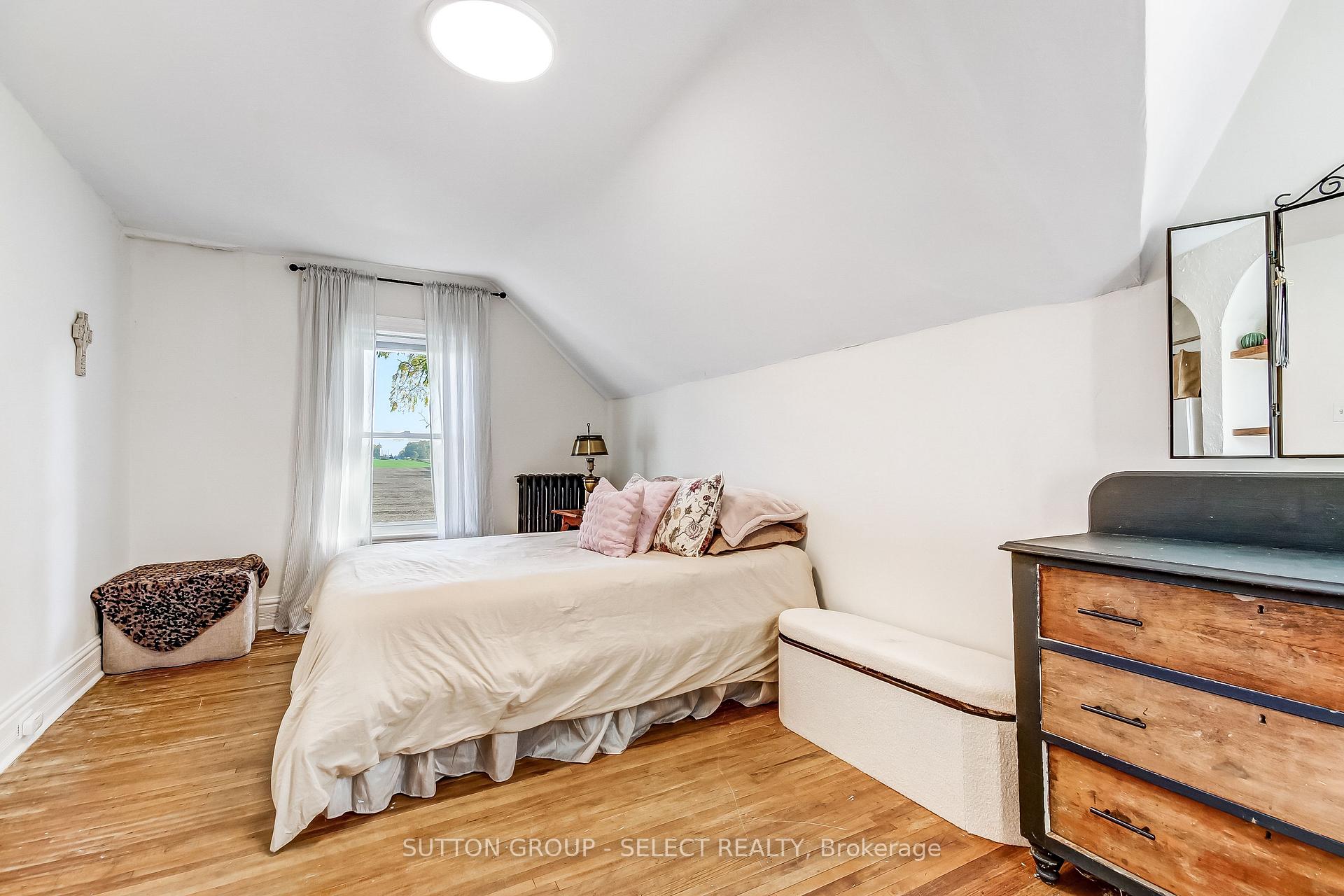 Photo 24 of 18038 Thorndale Road, Thames Centre, Rural Thames Centre — HOMEH