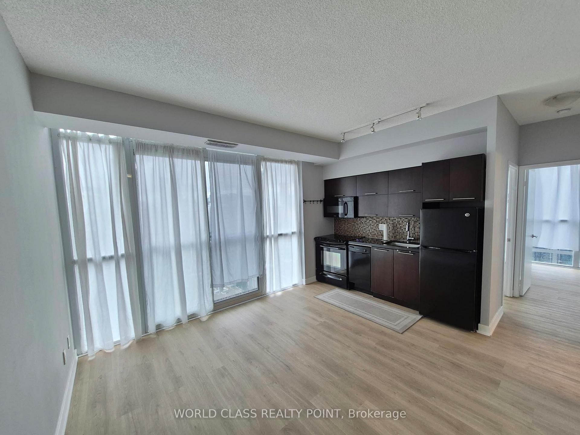 Photo 9 of Unit 3007, 126 Simcoe Street, Toronto, Waterfront Communities — HOMEH