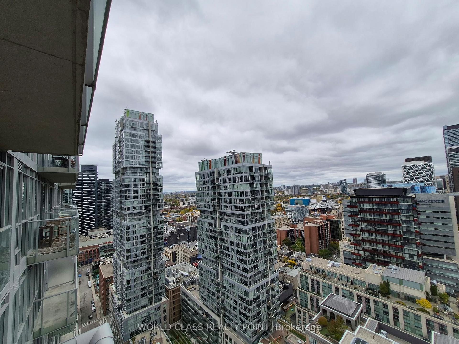 Photo 10 of Unit 3007, 126 Simcoe Street, Toronto, Waterfront Communities — HOMEH