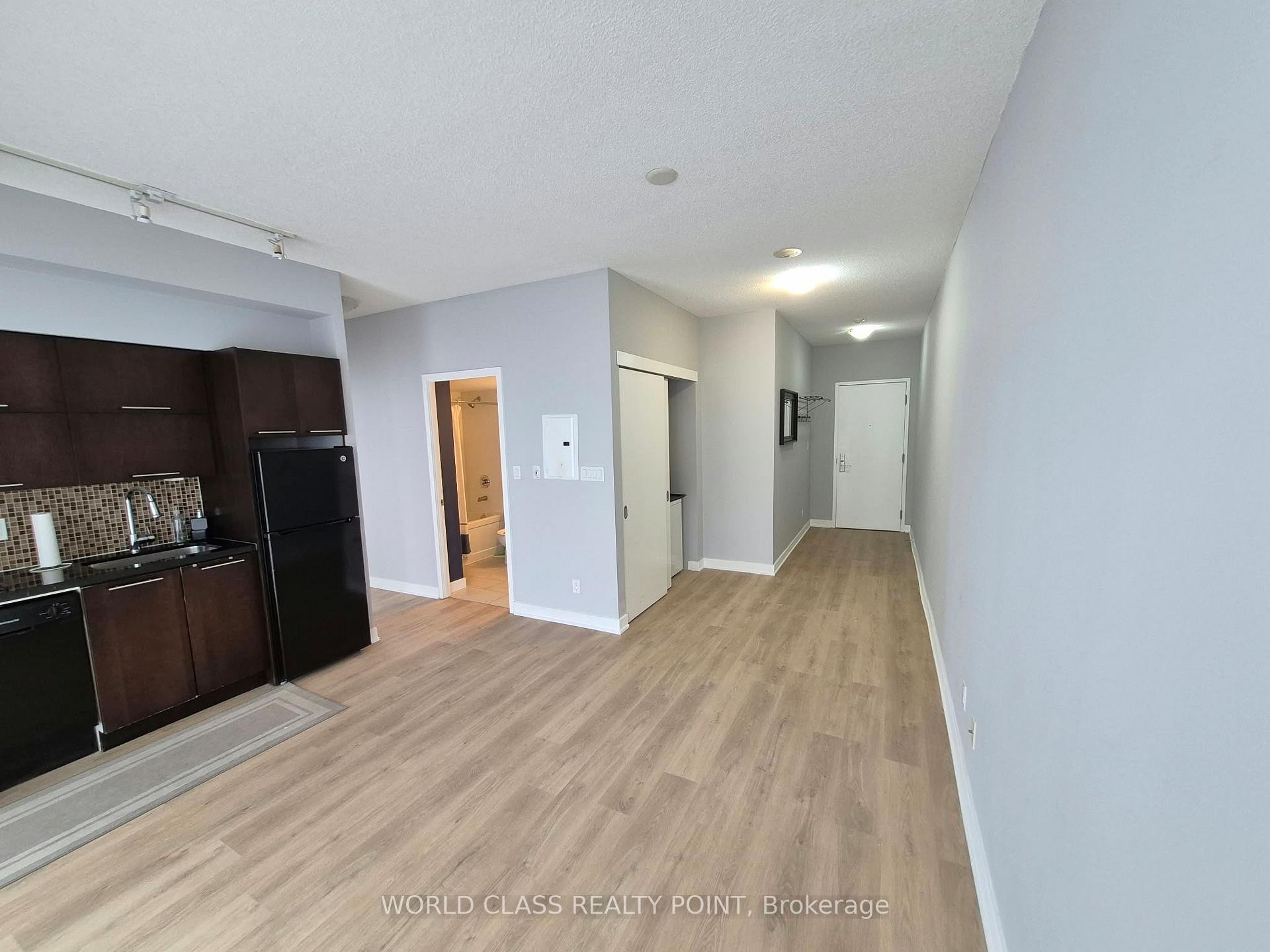 Photo 12 of Unit 3007, 126 Simcoe Street, Toronto, Waterfront Communities — HOMEH