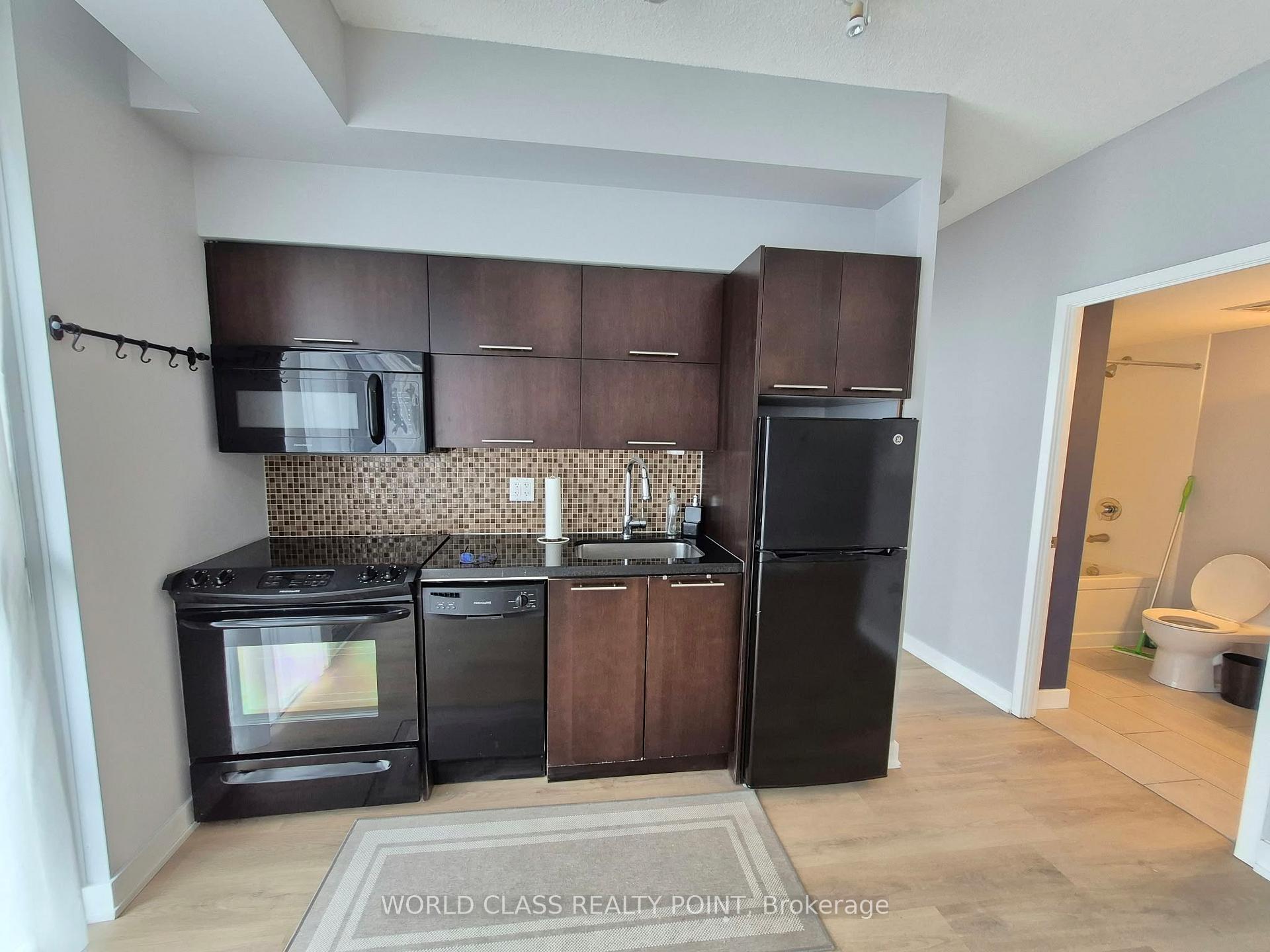 Photo 13 of Unit 3007, 126 Simcoe Street, Toronto, Waterfront Communities — HOMEH