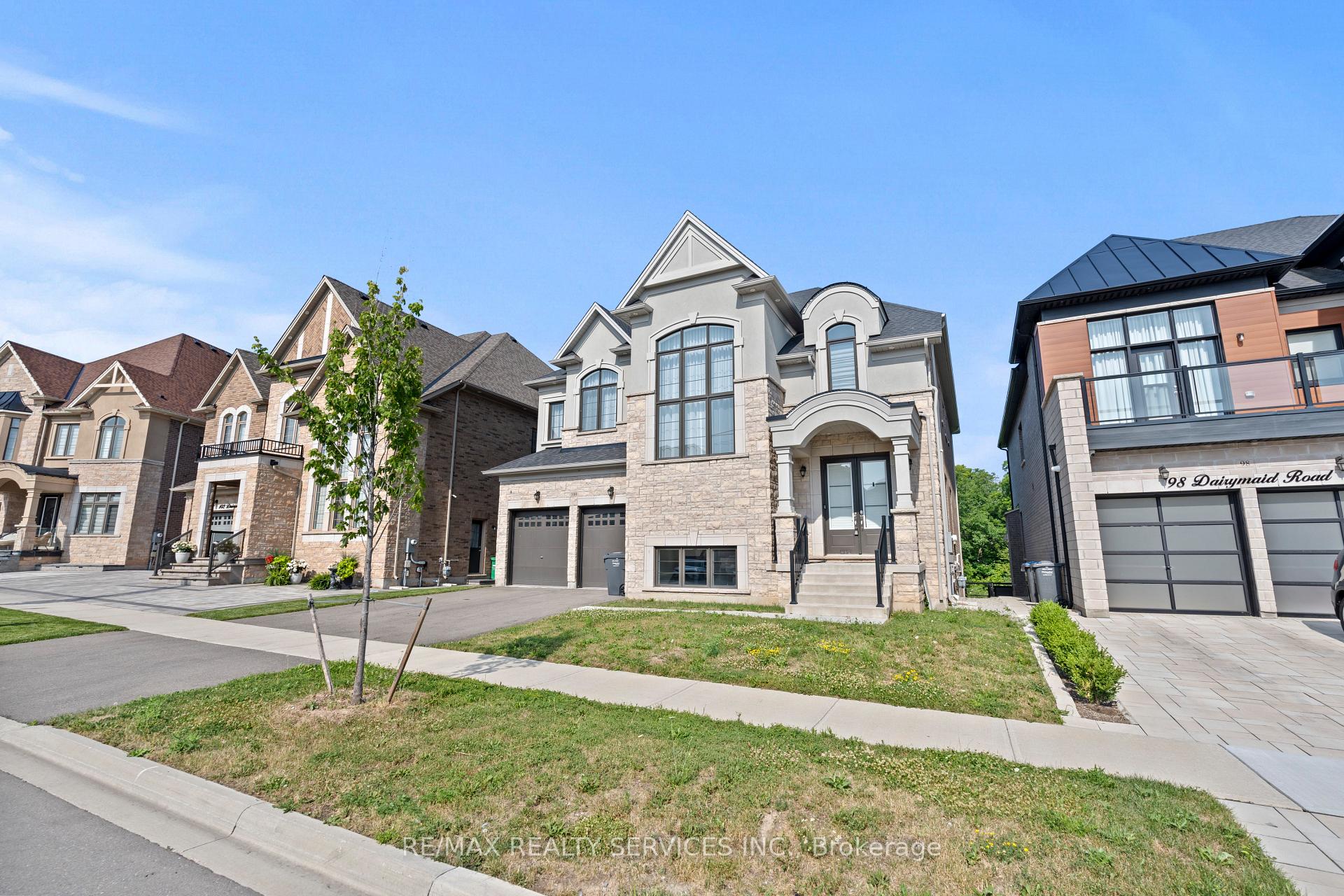 Photo 4 of 100 Dairymaid Road, Brampton, Northwest Brampton — HOMEH