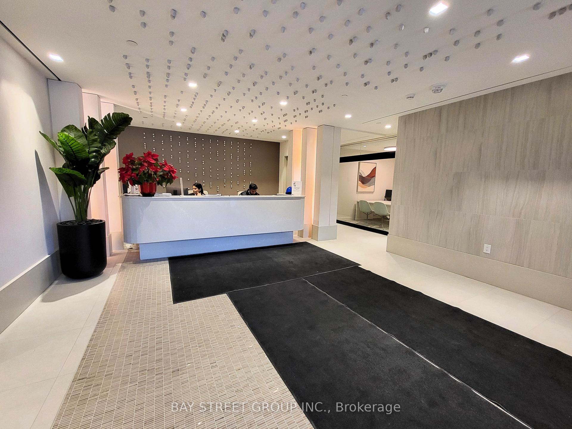 Photo 3 of Unit 1222, 2020 Bathurst Street, Toronto, Humewood-Cedarvale — HOMEH