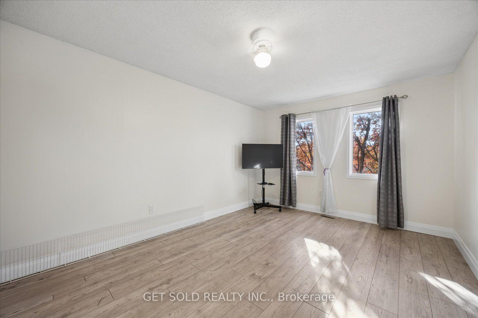 Photo 29 of 77 Linton Avenue, Ajax, Central West — HOMEH