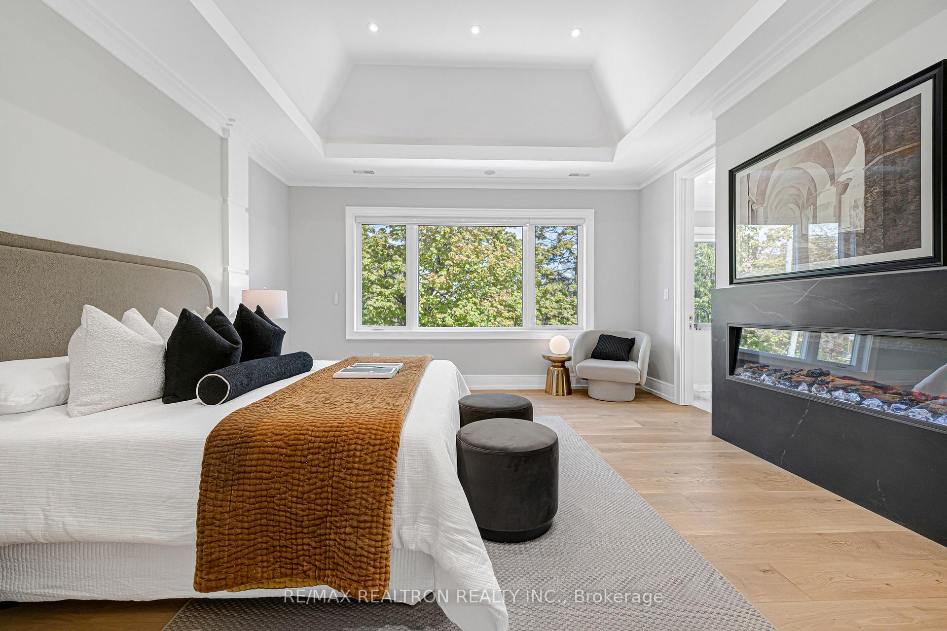 Photo 13 of 16 Ballyronan Road, North York, Banbury-Don Mills — HOMEH