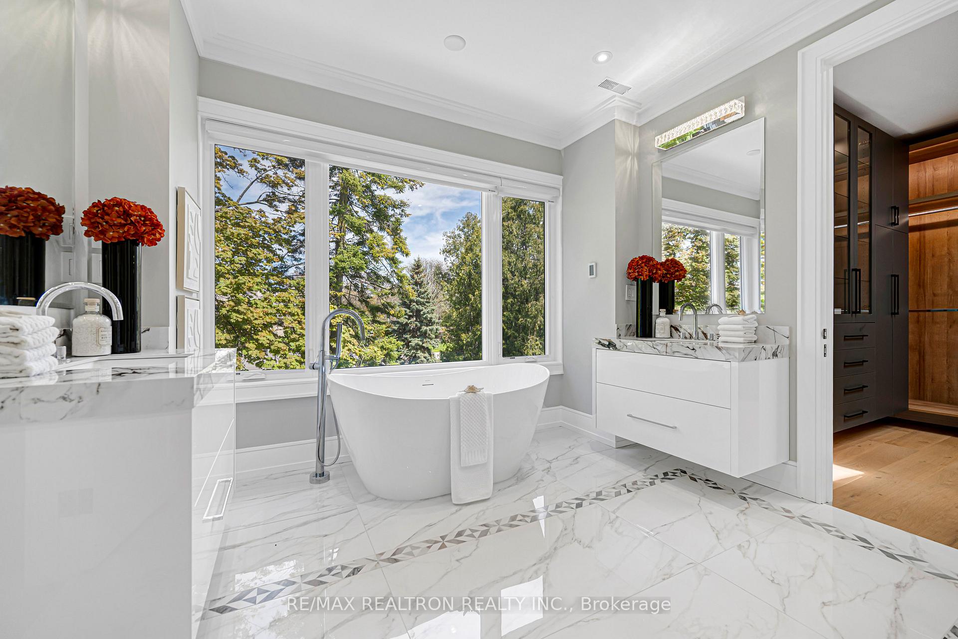 Photo 14 of 16 Ballyronan Road, North York, Banbury-Don Mills — HOMEH