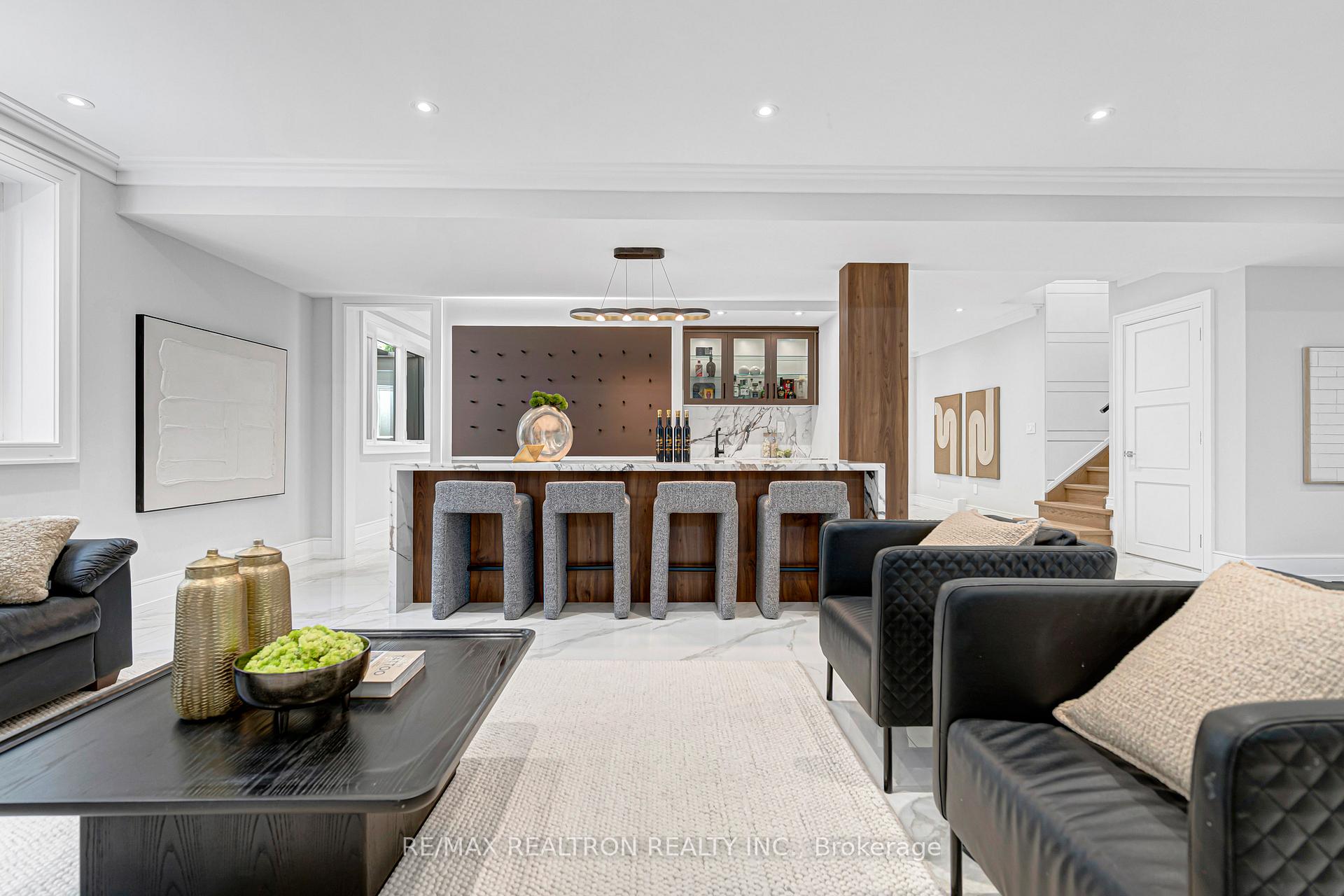 Photo 18 of 16 Ballyronan Road, North York, Banbury-Don Mills — HOMEH
