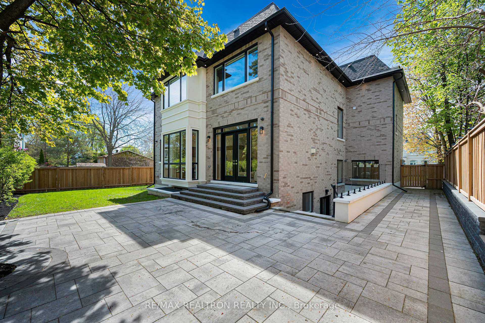 Photo 22 of 16 Ballyronan Road, North York, Banbury-Don Mills — HOMEH