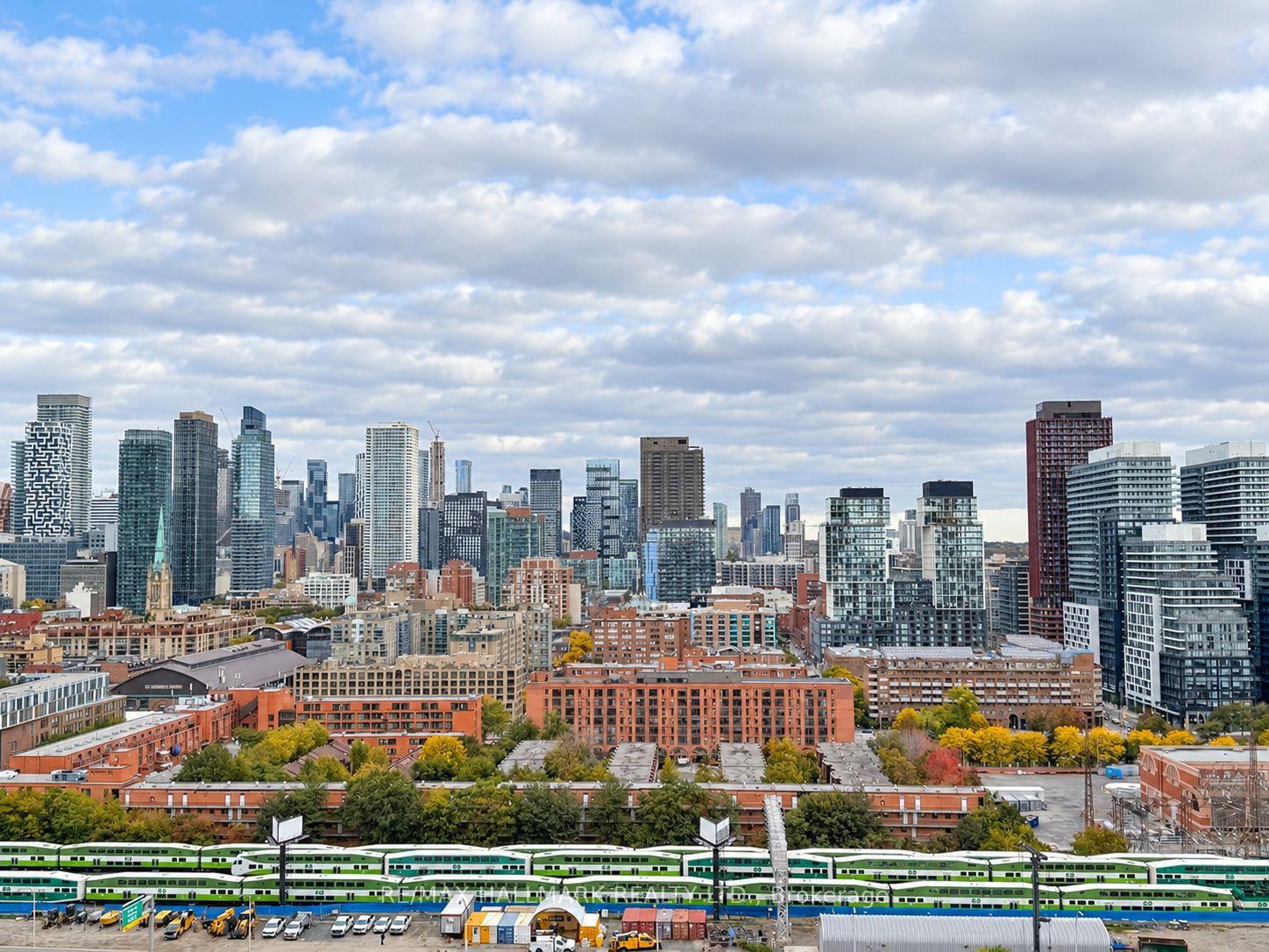 Photo 26 of Unit 2005, 15 Richardson Street, Toronto, Waterfront Communities — HOMEH