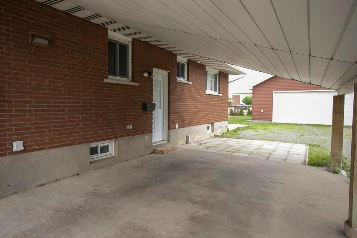 Photo 4 of 14 Robin Street, Sault Ste Marie, Ward 1 — HOMEH