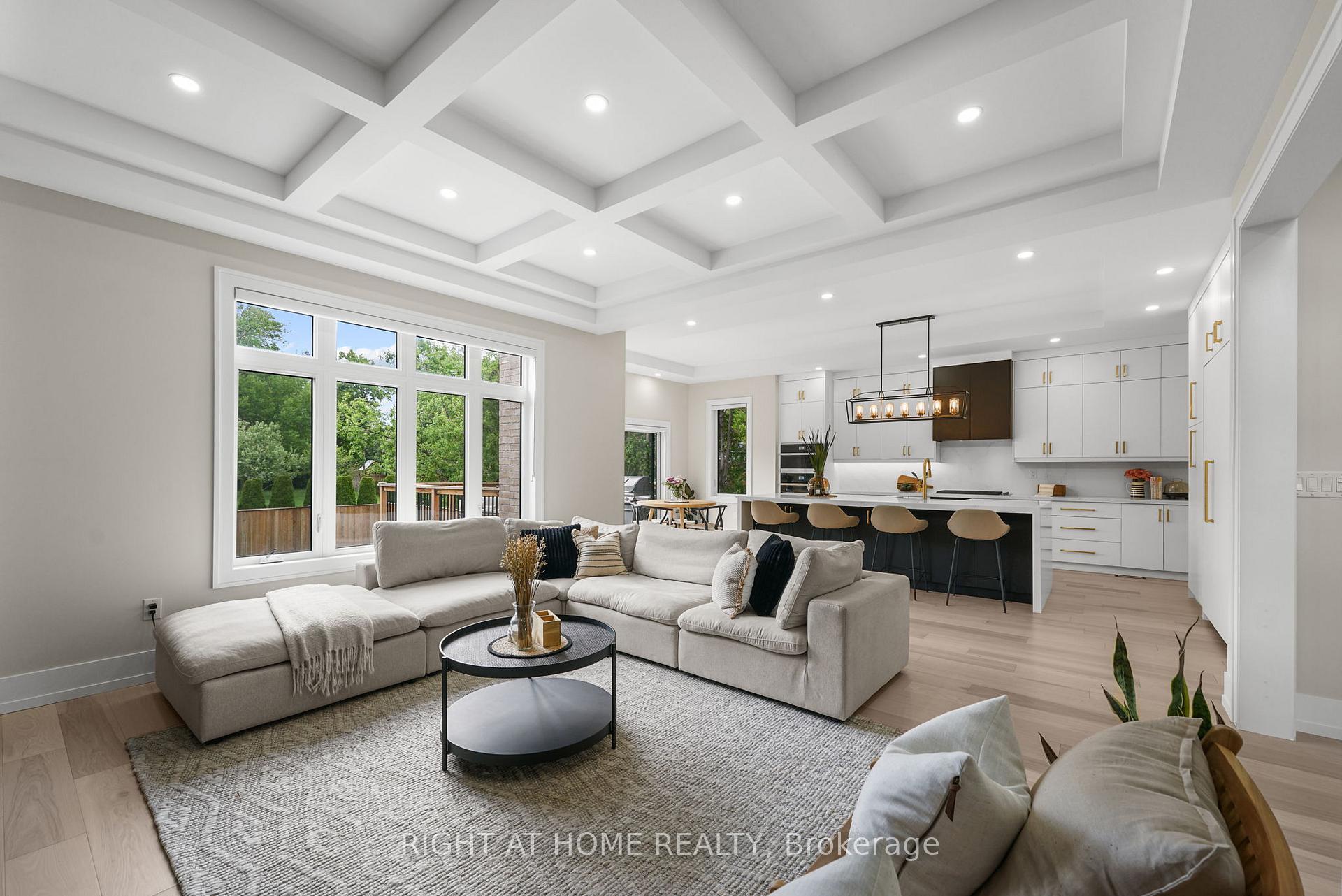 Photo 5 of 262 Senlac Road, North York, Willowdale West — HOMEH