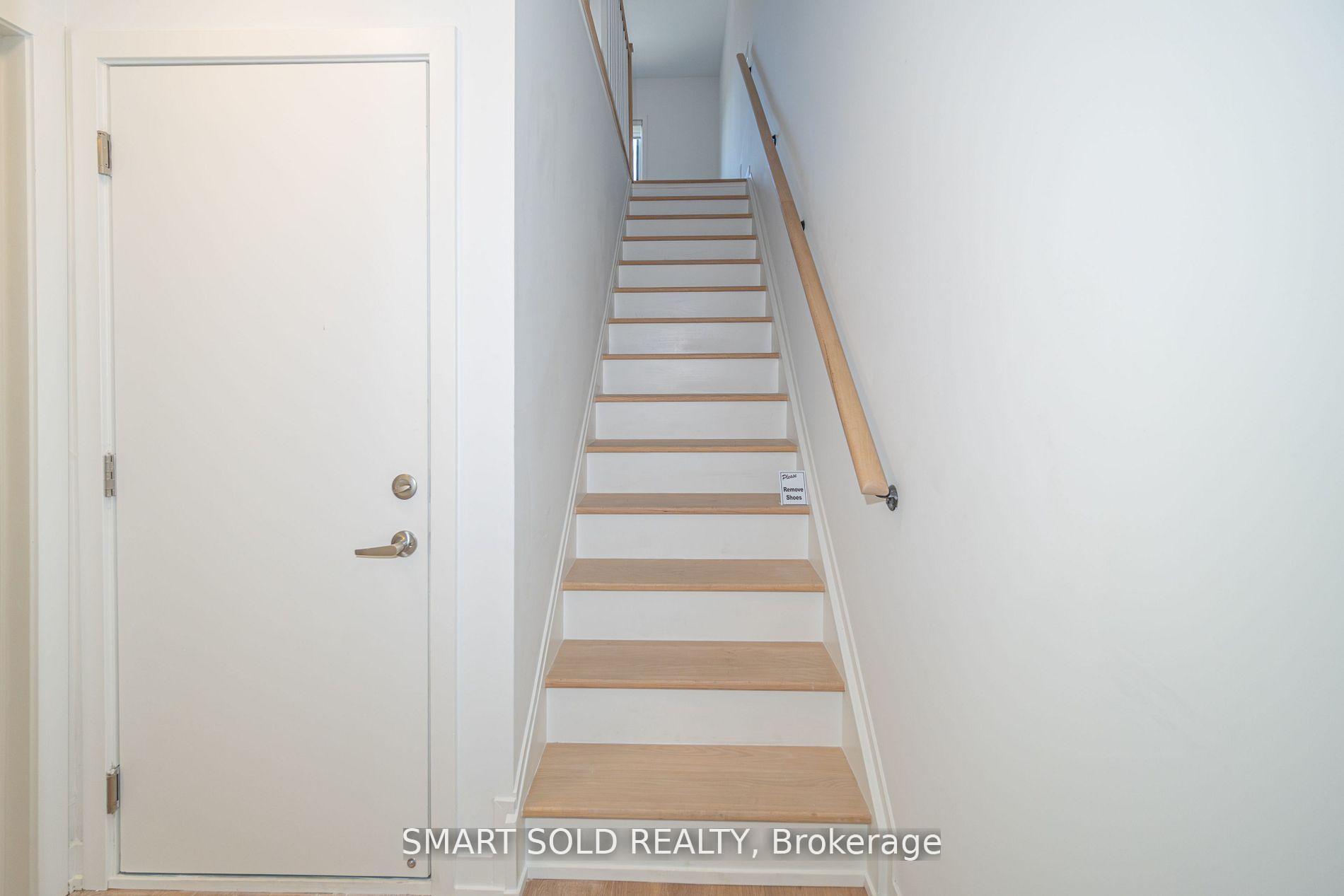 Photo 8 of 29 Spruce Pines Crescent, North York, Victoria Village — HOMEH