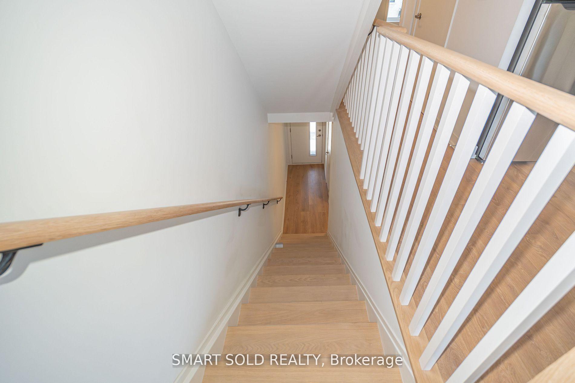 Photo 13 of 29 Spruce Pines Crescent, North York, Victoria Village — HOMEH
