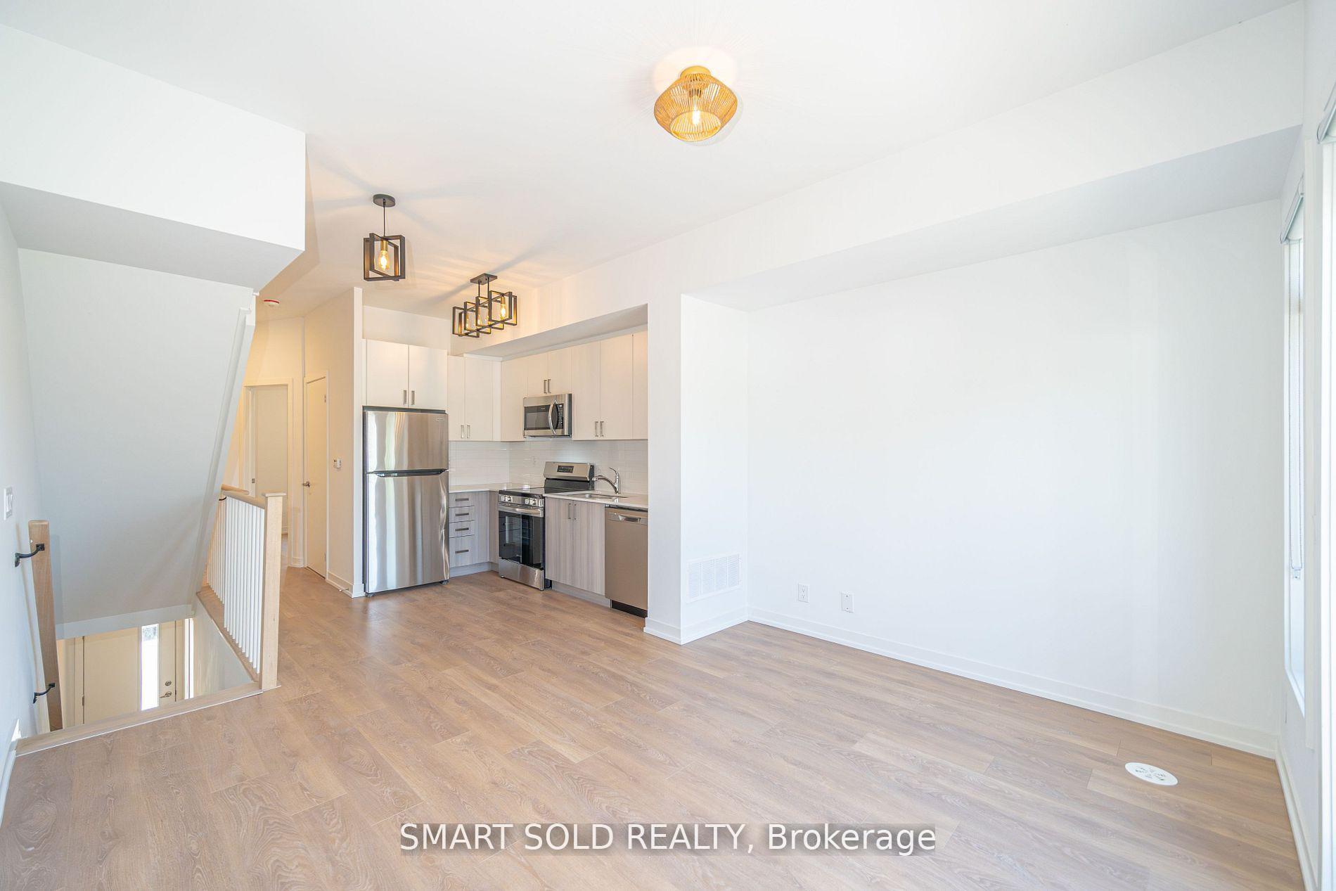 Photo 15 of 29 Spruce Pines Crescent, North York, Victoria Village — HOMEH