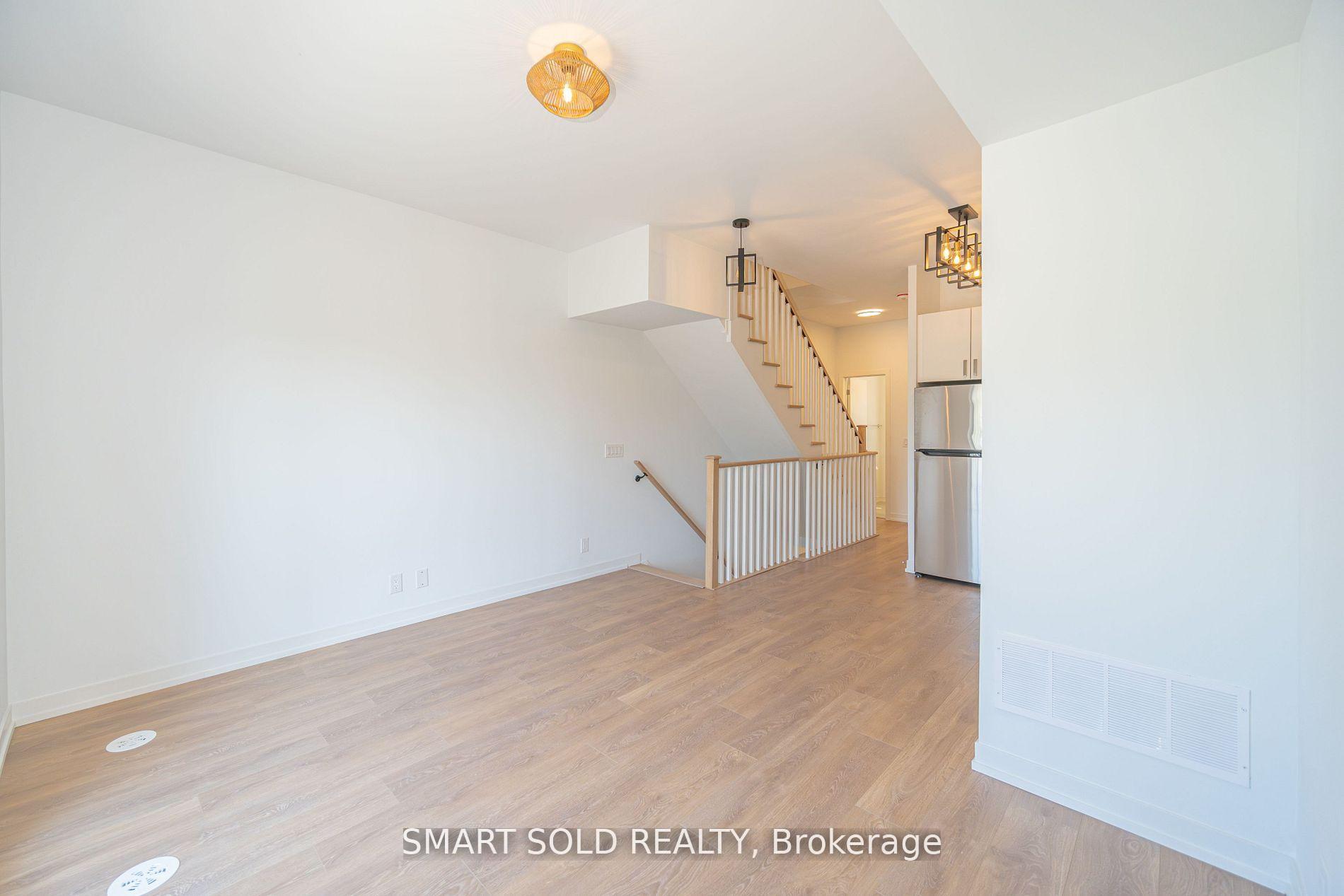 Photo 16 of 29 Spruce Pines Crescent, North York, Victoria Village — HOMEH