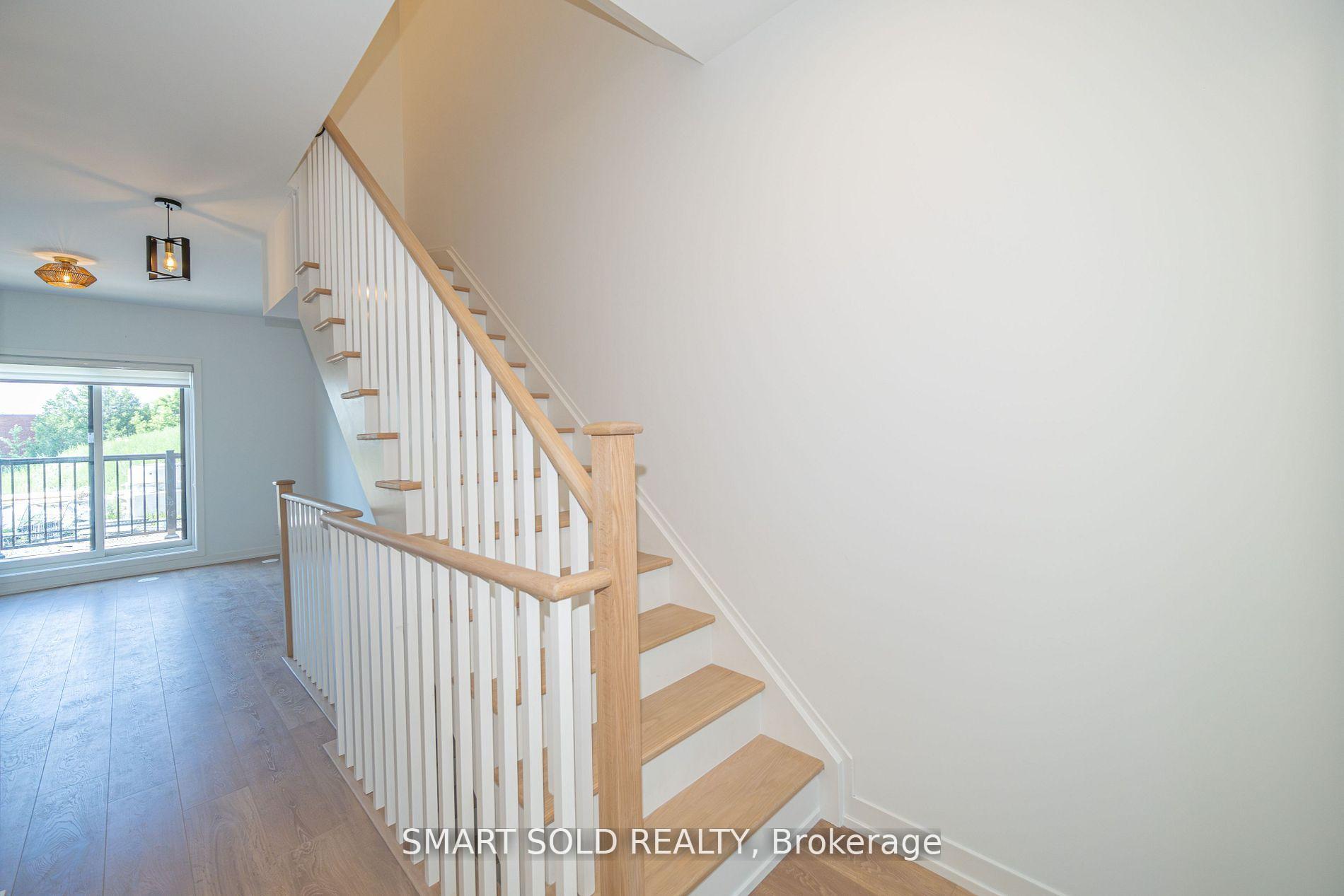 Photo 24 of 29 Spruce Pines Crescent, North York, Victoria Village — HOMEH