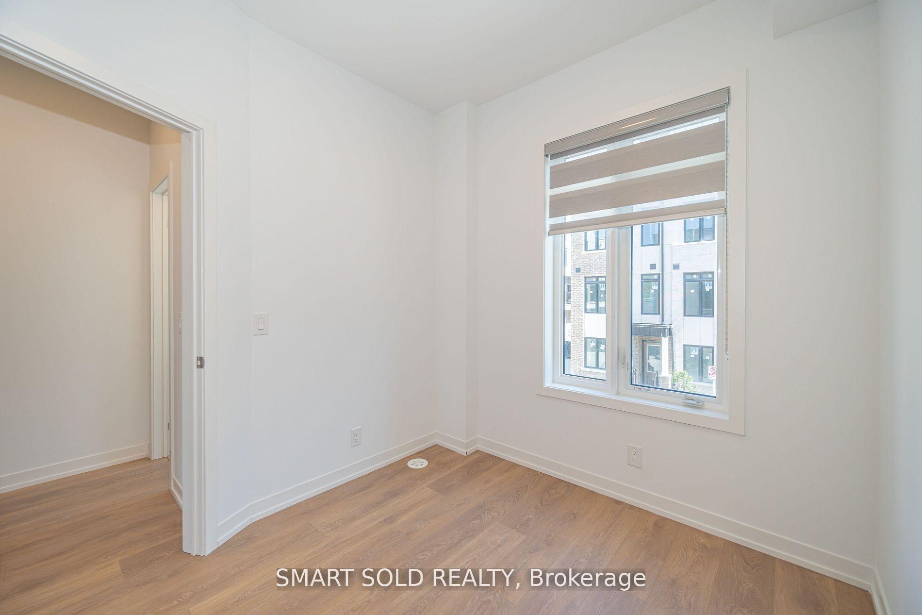 Photo 30 of 29 Spruce Pines Crescent, North York, Victoria Village — HOMEH