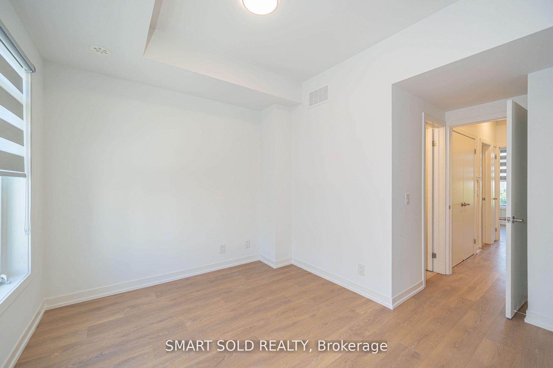 Photo 32 of 29 Spruce Pines Crescent, North York, Victoria Village — HOMEH