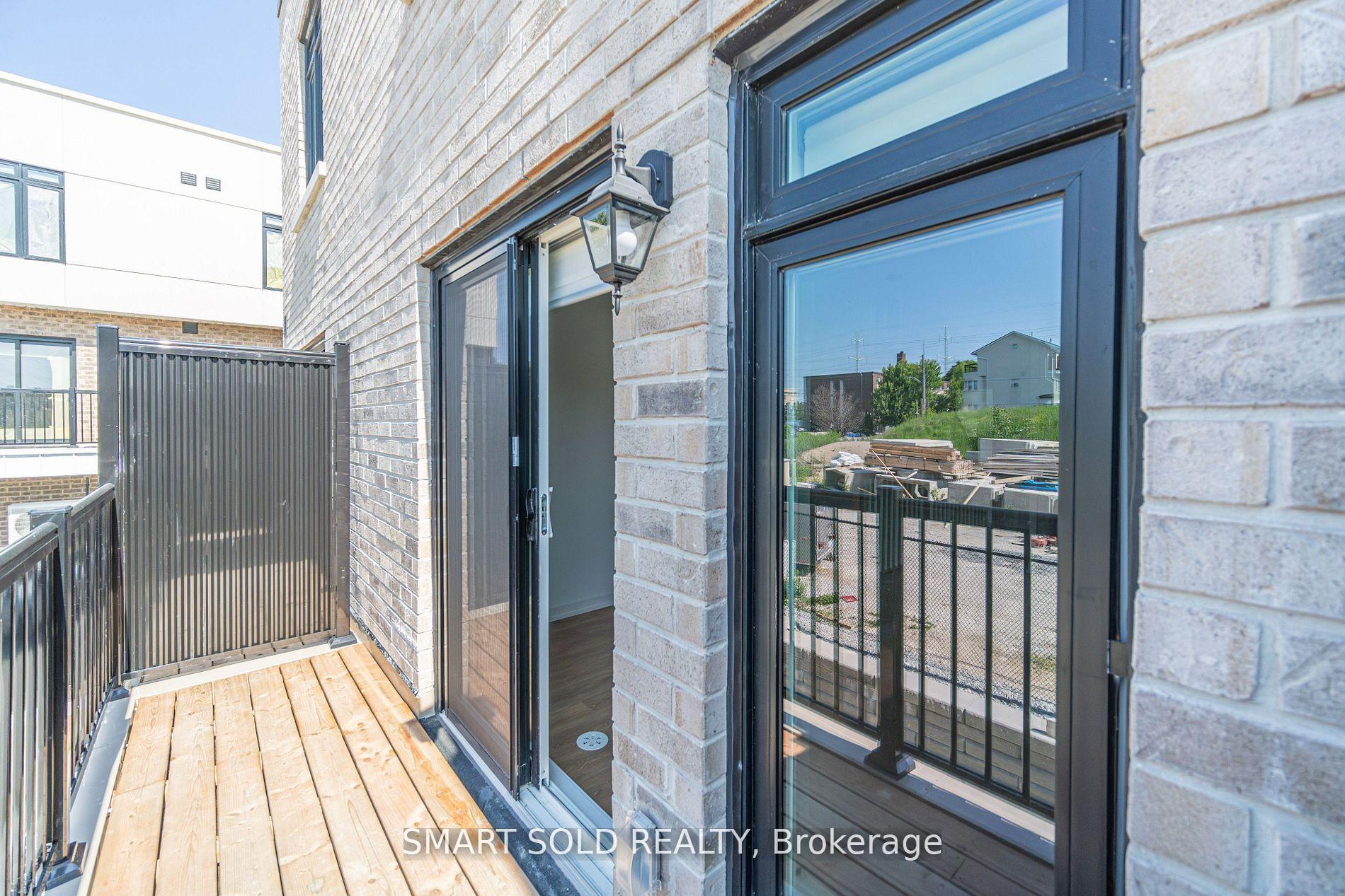 Photo 35 of 29 Spruce Pines Crescent, North York, Victoria Village — HOMEH