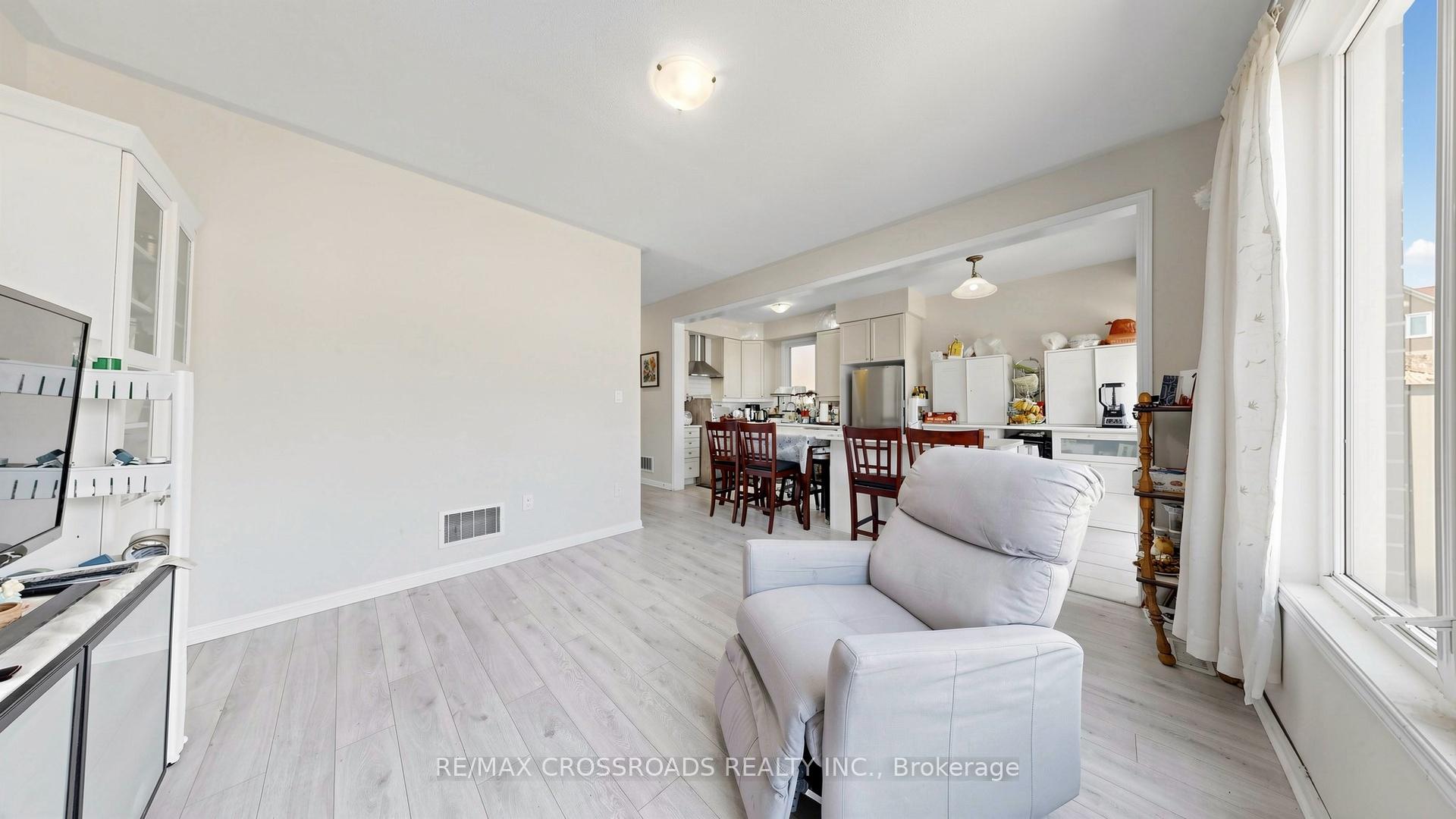 Photo 19 of 1754 Hayden Lane, Pickering, Duffin Heights — HOMEH