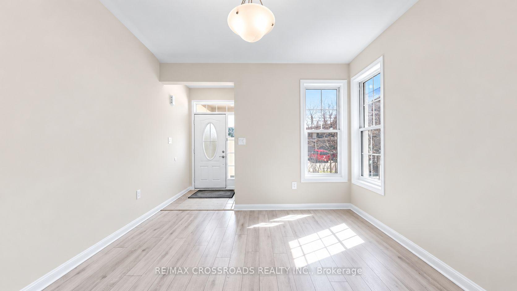 Photo 6 of 1754 Hayden Lane, Pickering, Duffin Heights — HOMEH