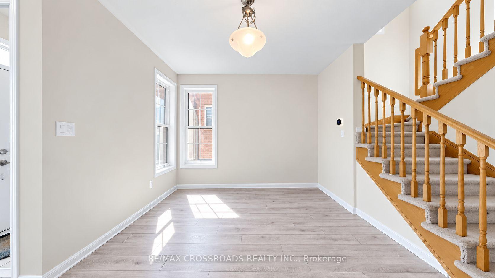 Photo 8 of 1754 Hayden Lane, Pickering, Duffin Heights — HOMEH