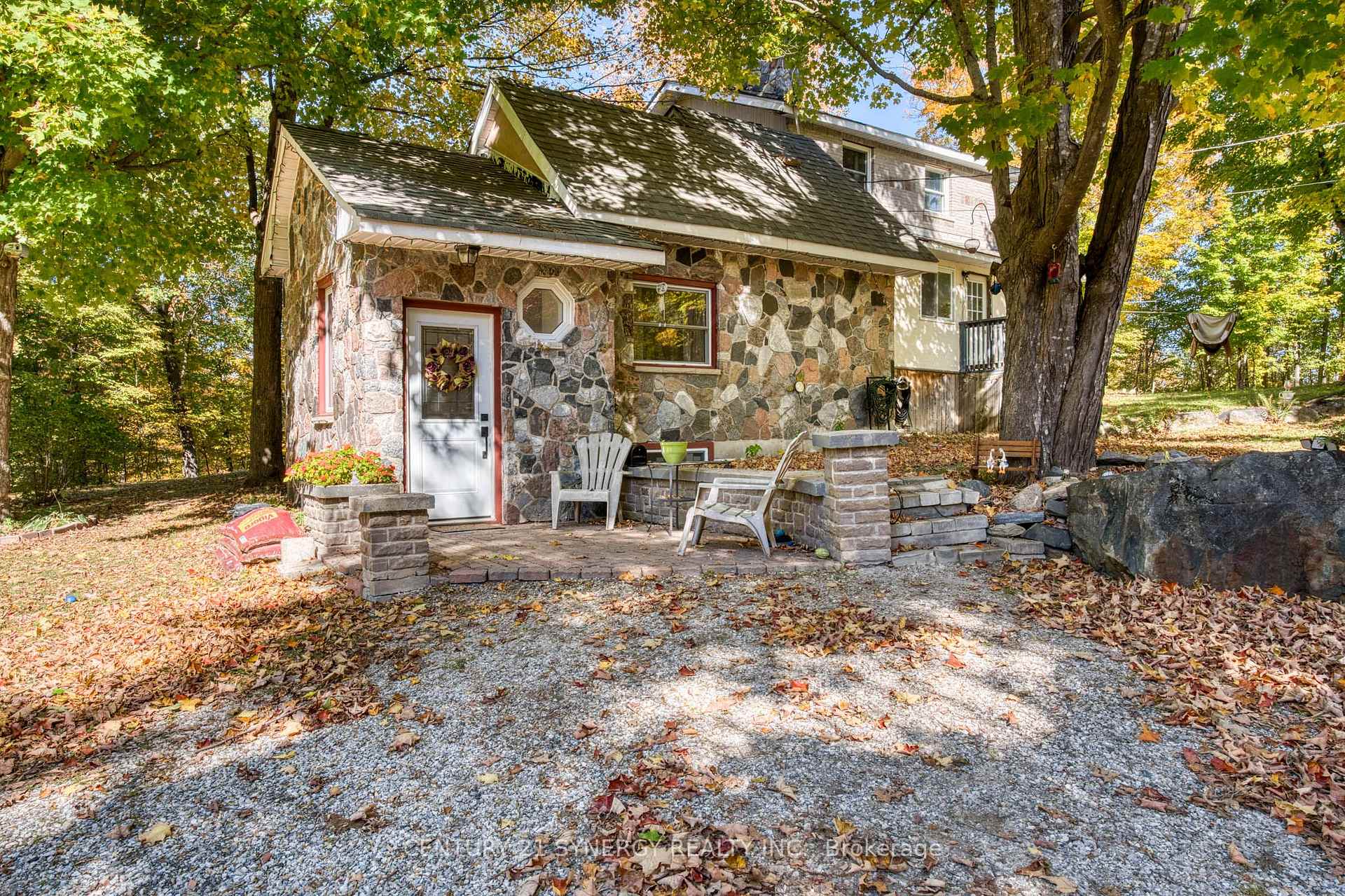 Photo of 555 Sugarbush Way