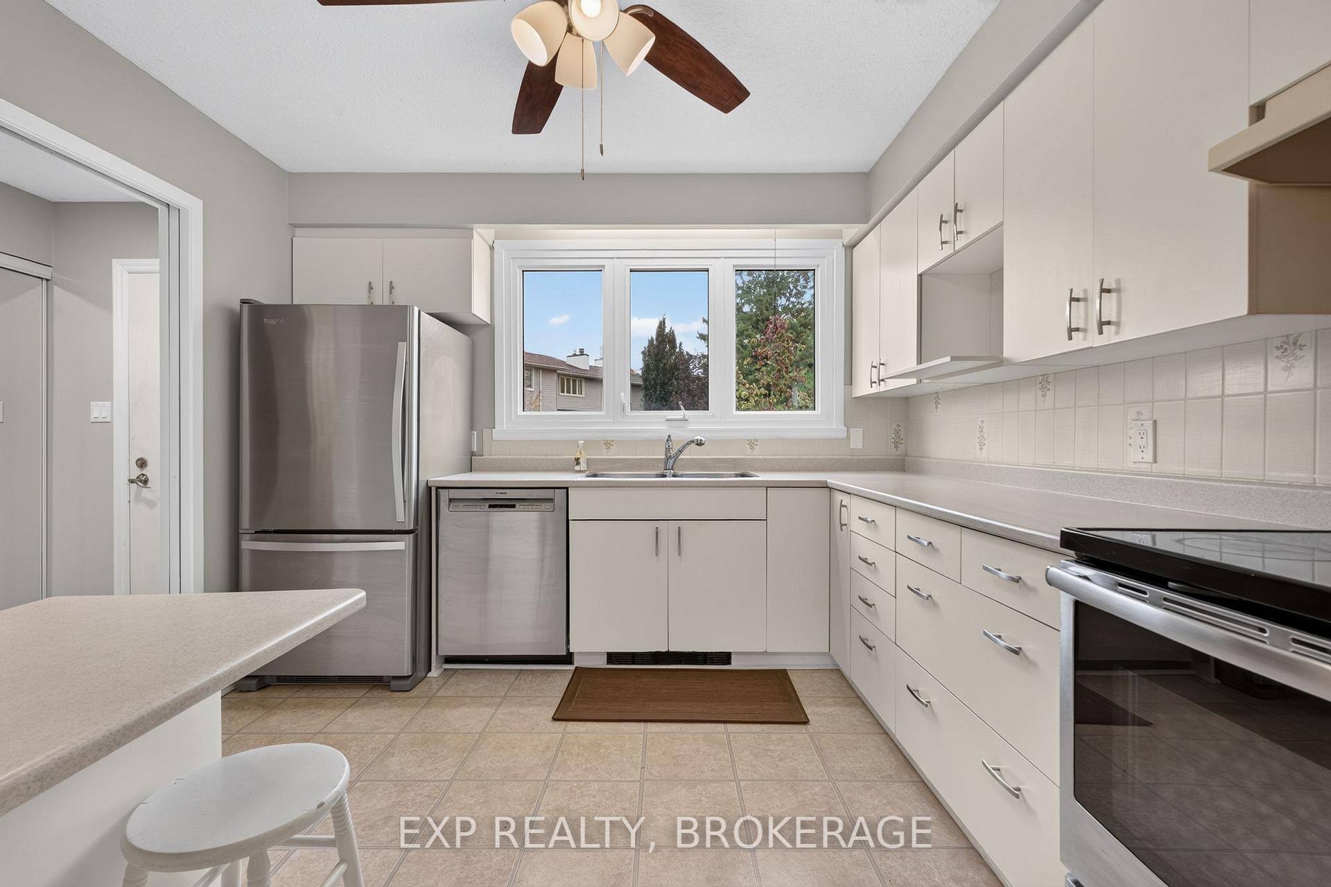 Photo 16 of Unit 78, 115 Wright Crescent, Kingston, Central City East — HOMEH